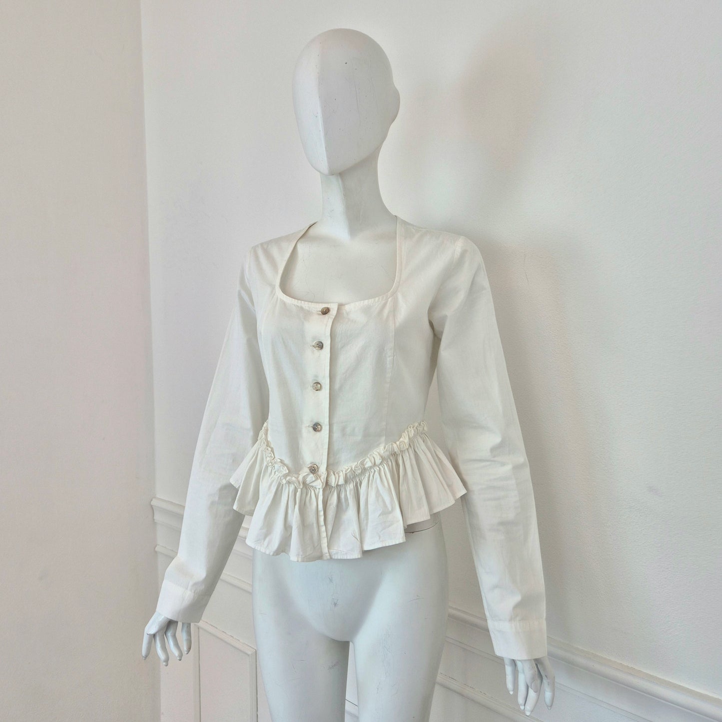 Romeo Gigli | Camicia bianca con balza e scollo quadrato