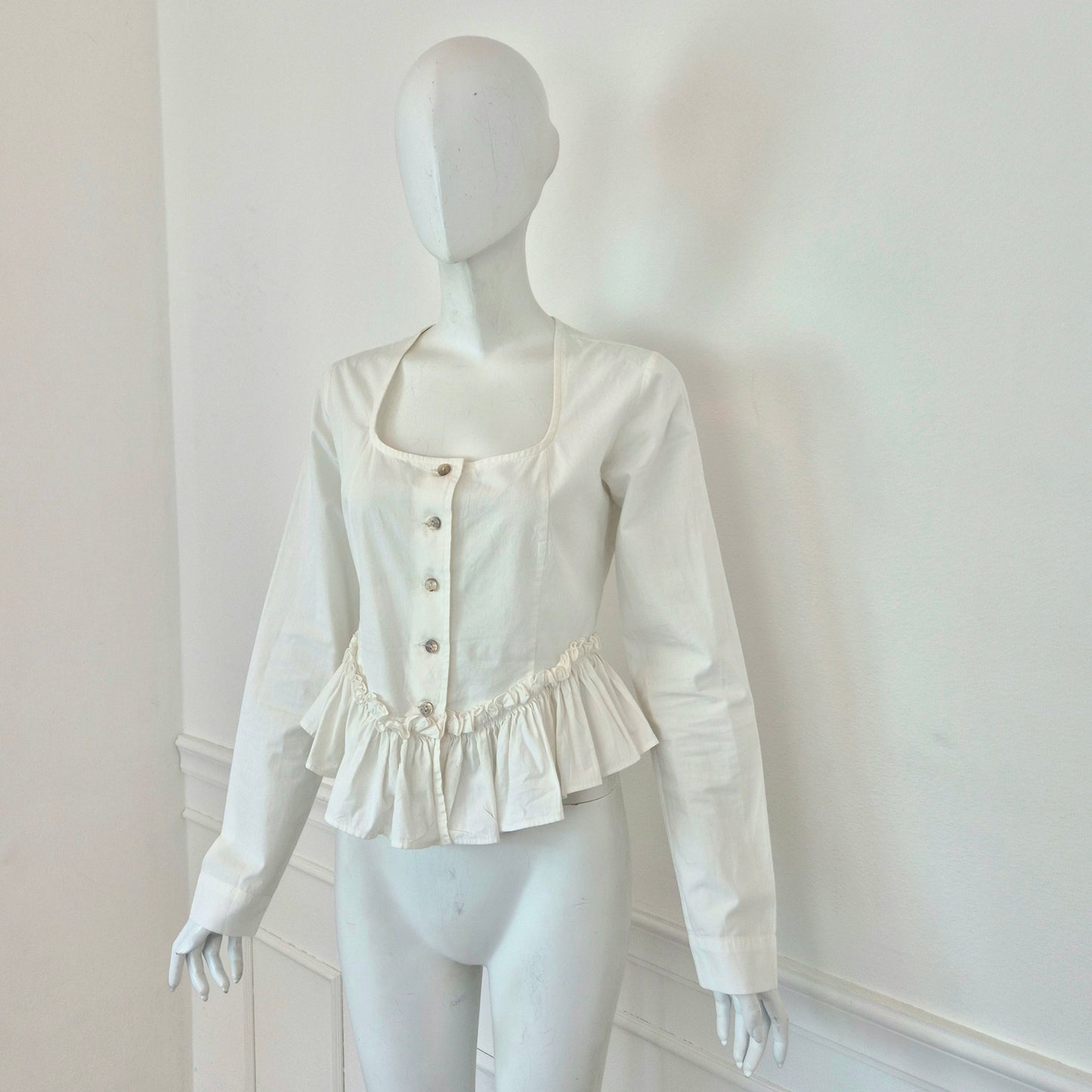 Romeo Gigli | Camicia bianca con balza e scollo quadrato