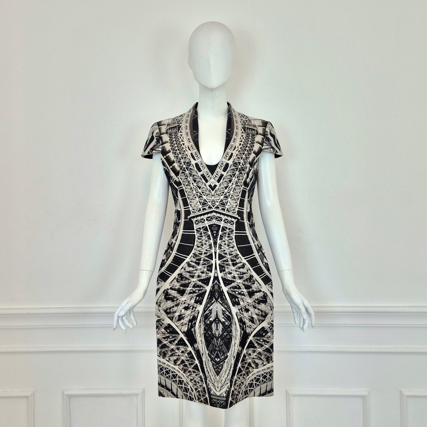 Alexander McQueen | Abito Eiffel Tower print SS 2009