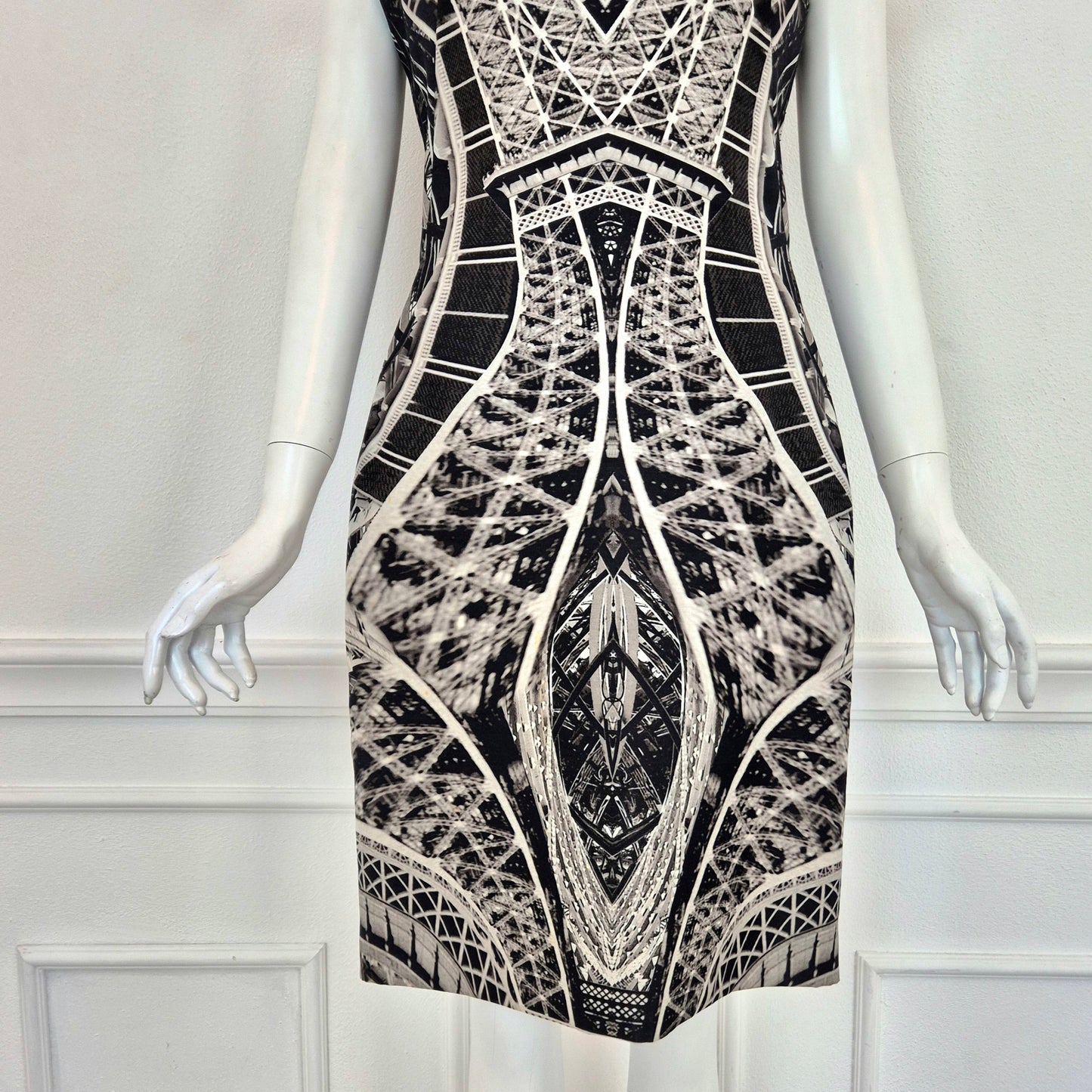 Alexander McQueen | Abito Eiffel Tower print SS 2009