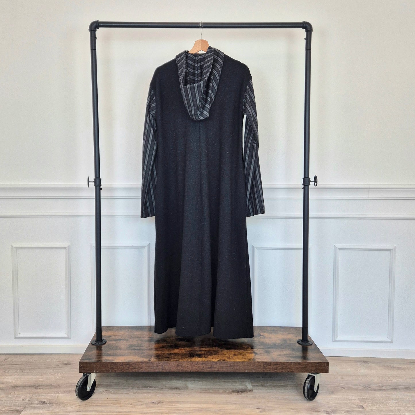 Romeo Gigli | Cappotto lungo con fiocchi e cappuccio