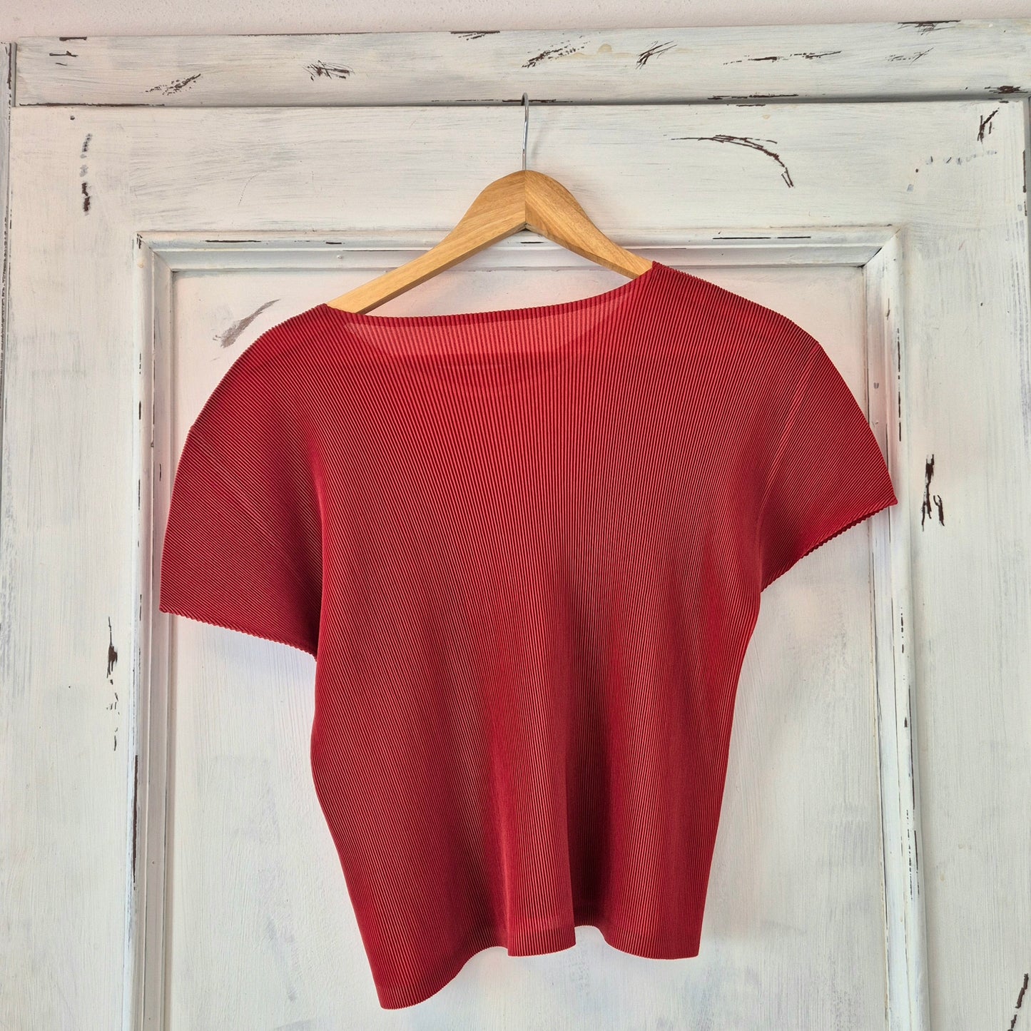 Issey Miyake | T shirt rossa plissettata