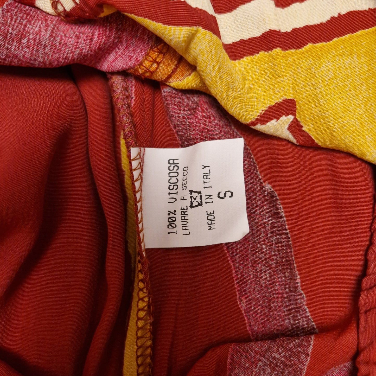 Pantaloni anni '90 rossi fantasia