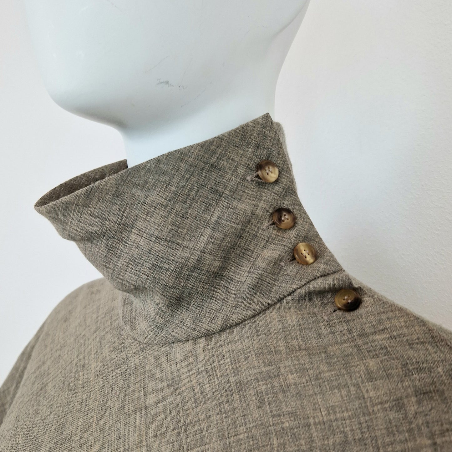 Abito Plantation di Issey Miyake grigio