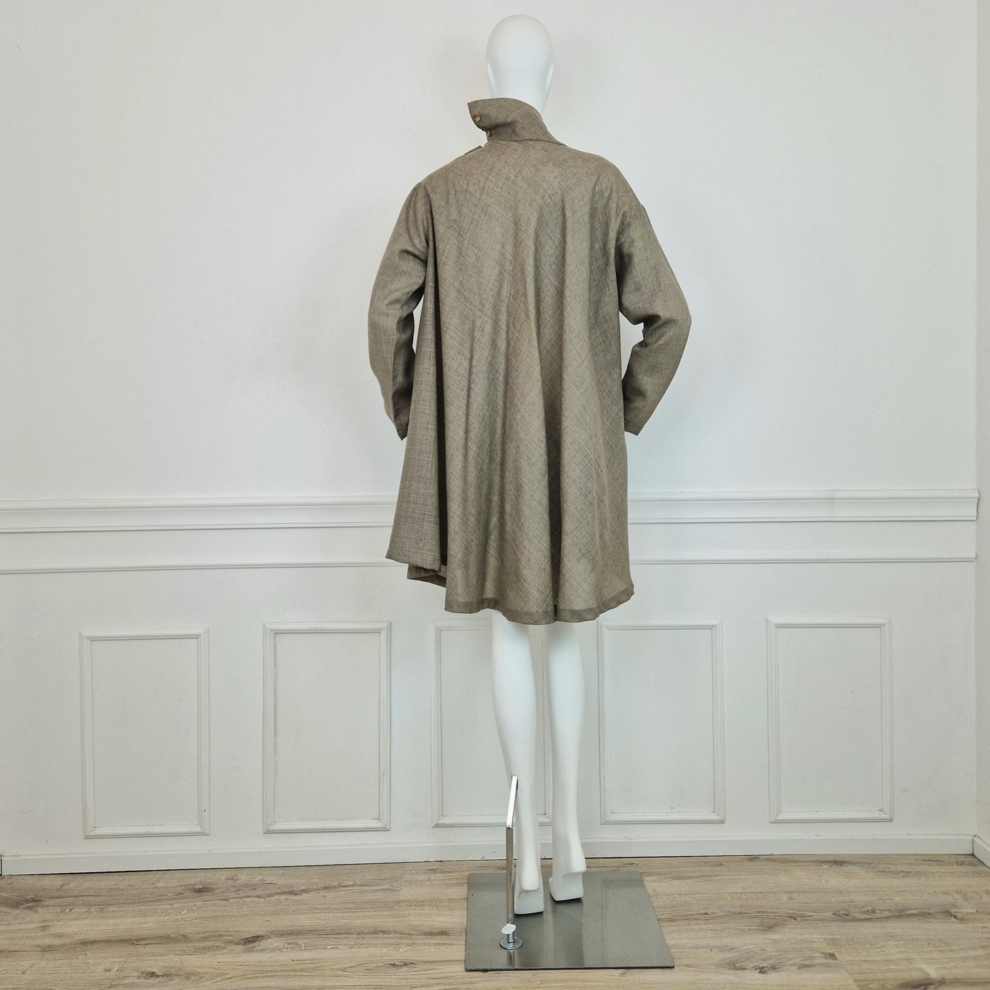 Abito Plantation di Issey Miyake grigio
