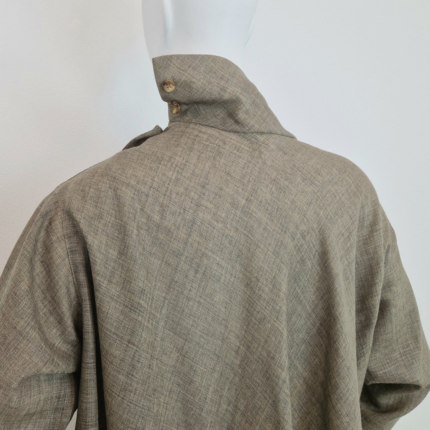 Abito Plantation di Issey Miyake grigio