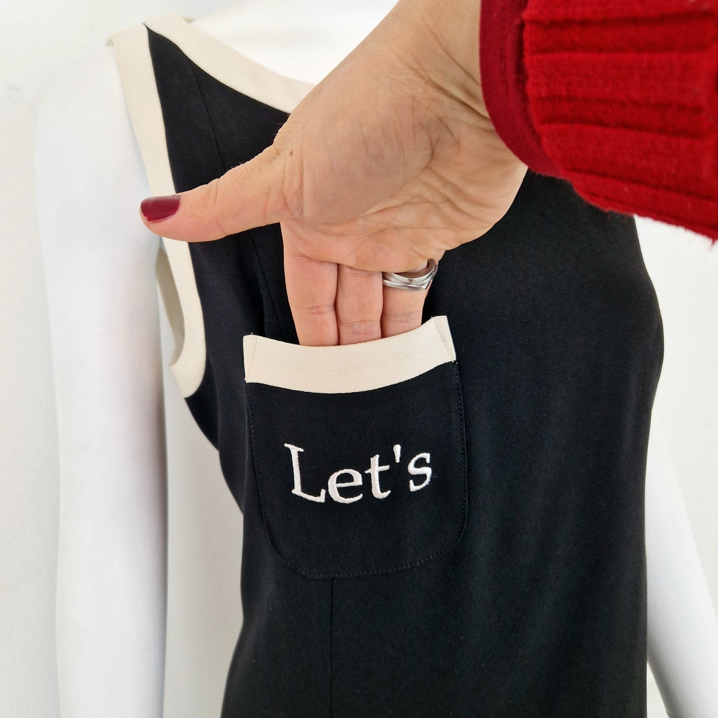 (Copia) Abito Moschino "Let's twist again"