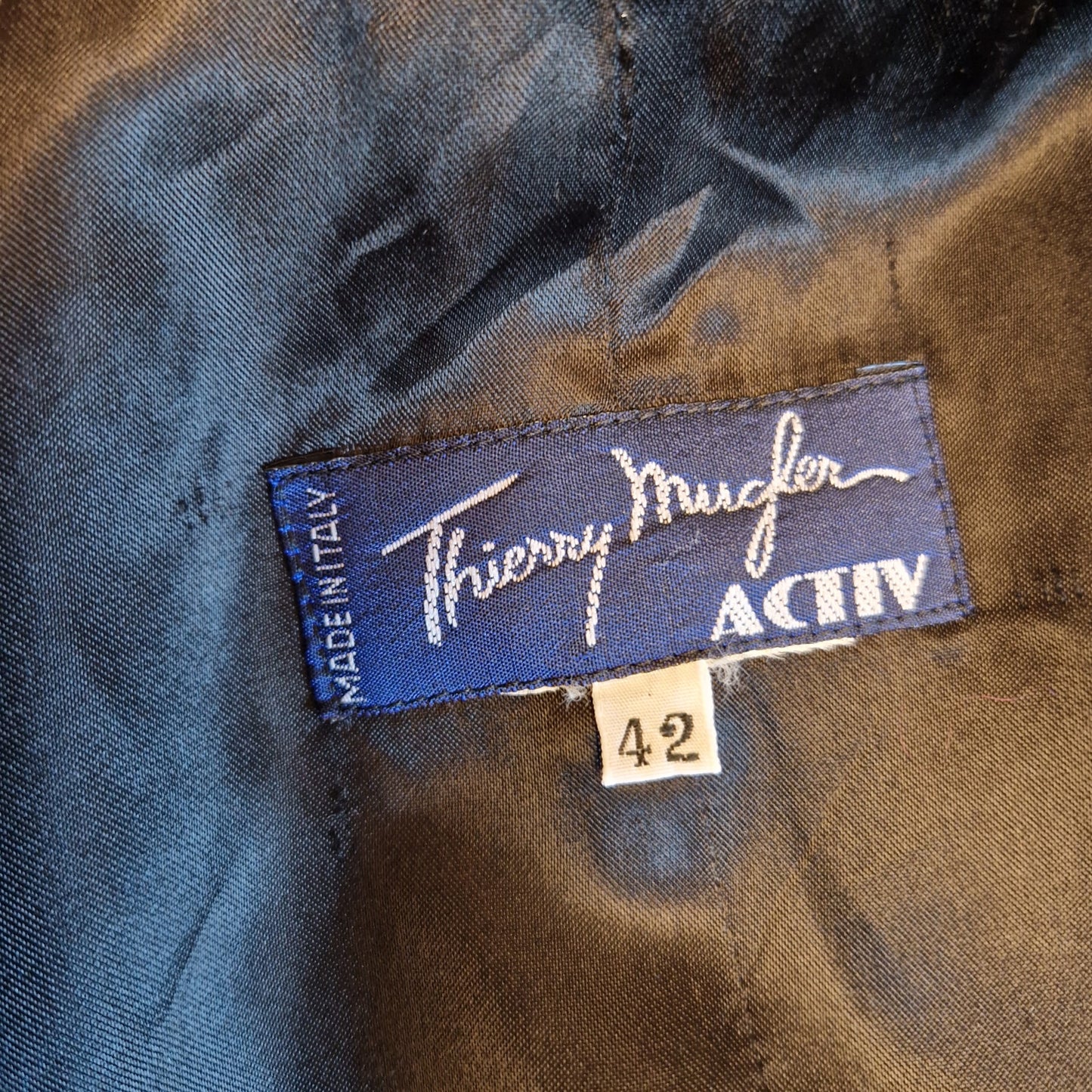 Giacca Thierry Mugler asimmetrica nera