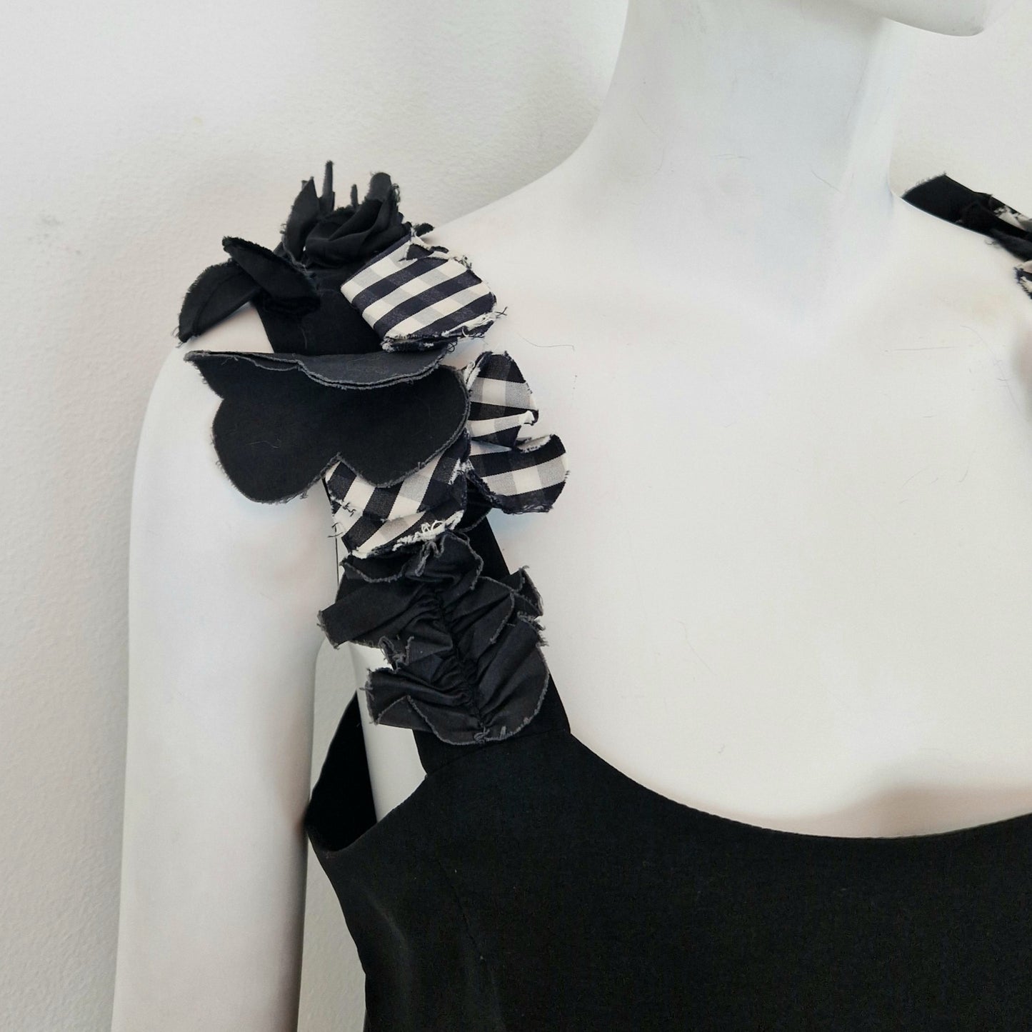 Abito Comme des Garçons spalline fiori