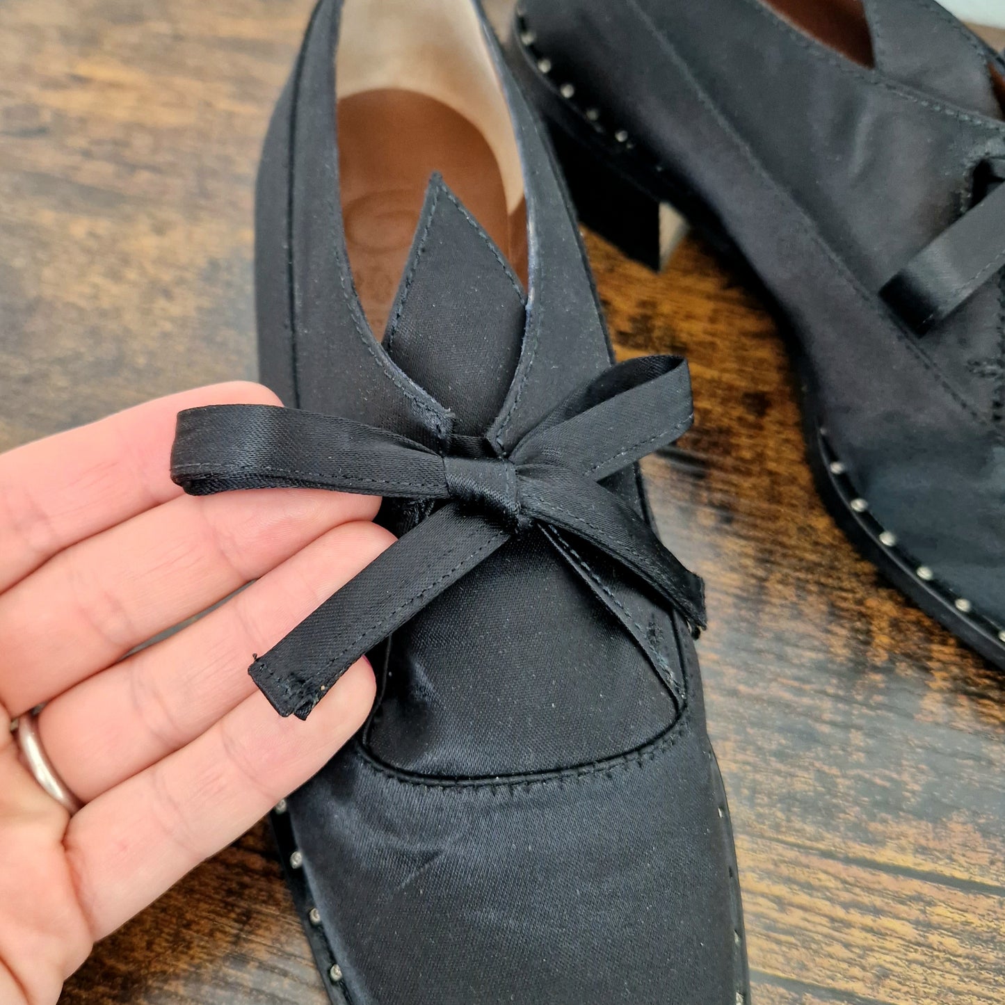 Scarpe Romeo Gigli raso nero