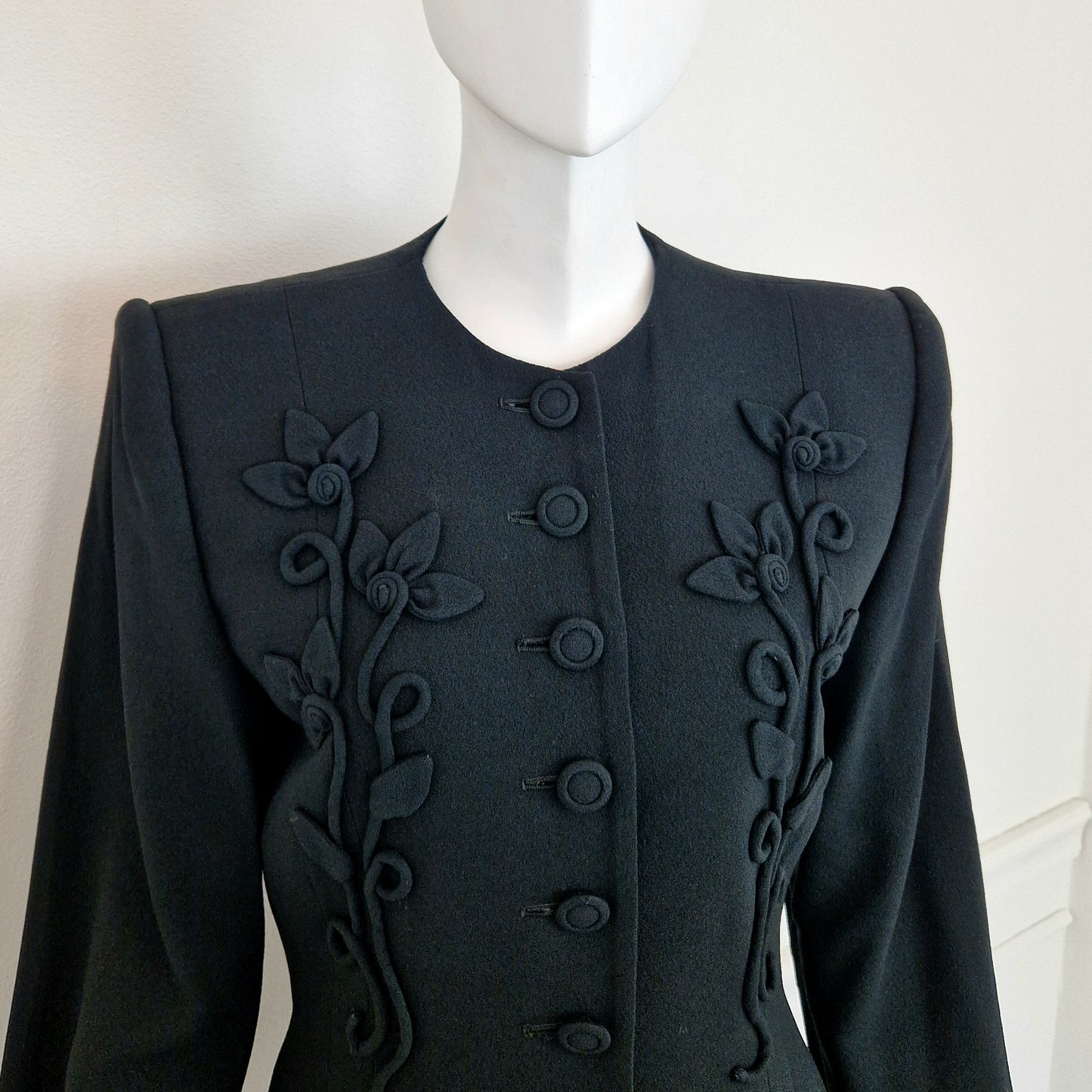Norma Kamali | Giacca vintage con fiori applicati 1988