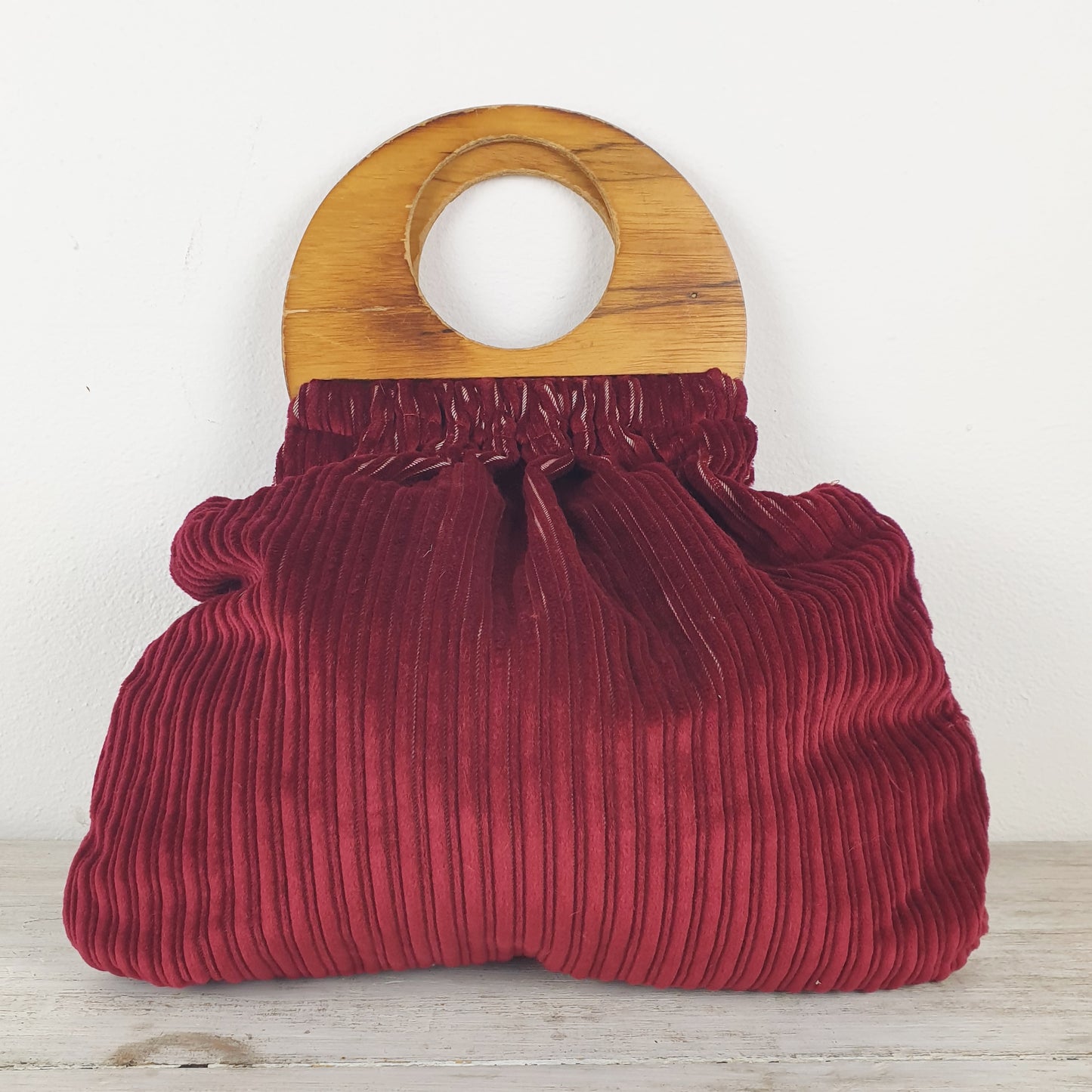 borsa vintage in velluto e legno