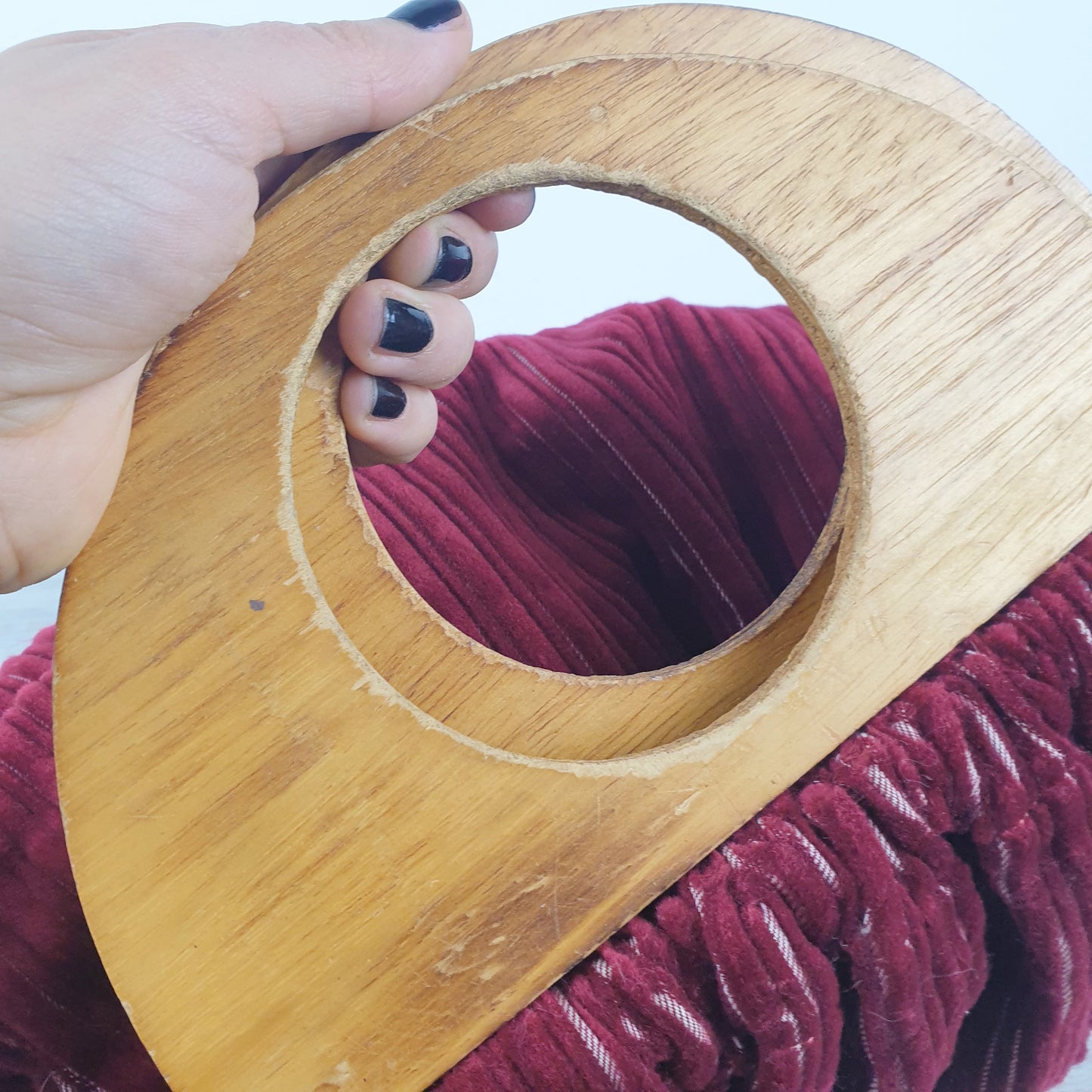 borsa vintage in velluto e legno