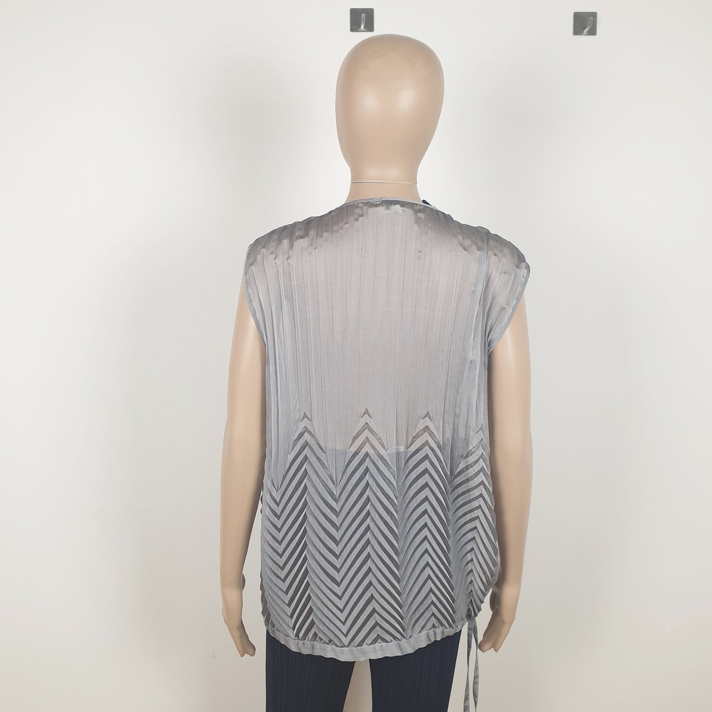 Top Krizia grigio plisse'