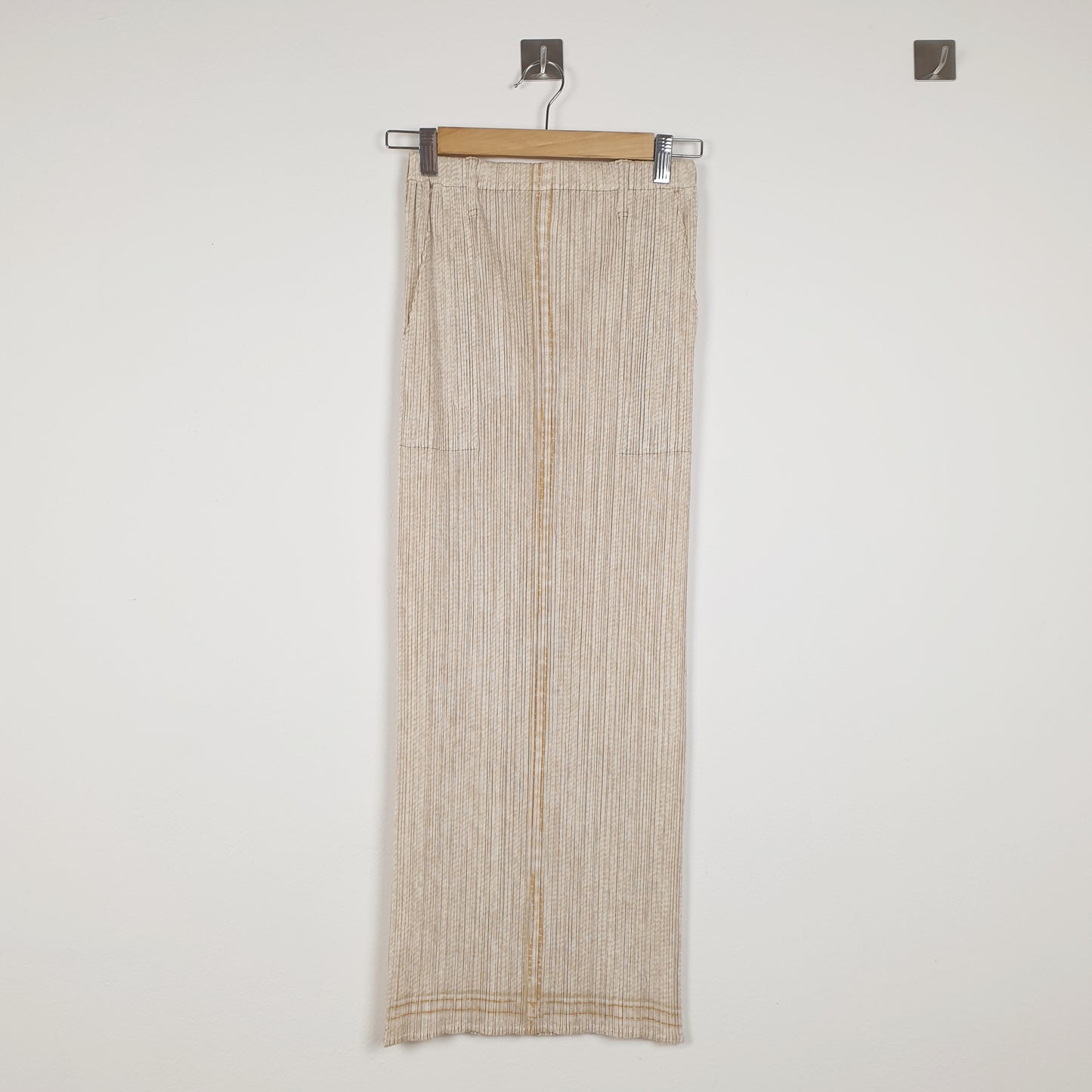 Gonna Issey Miyake Pleats please con tasche color sabbia