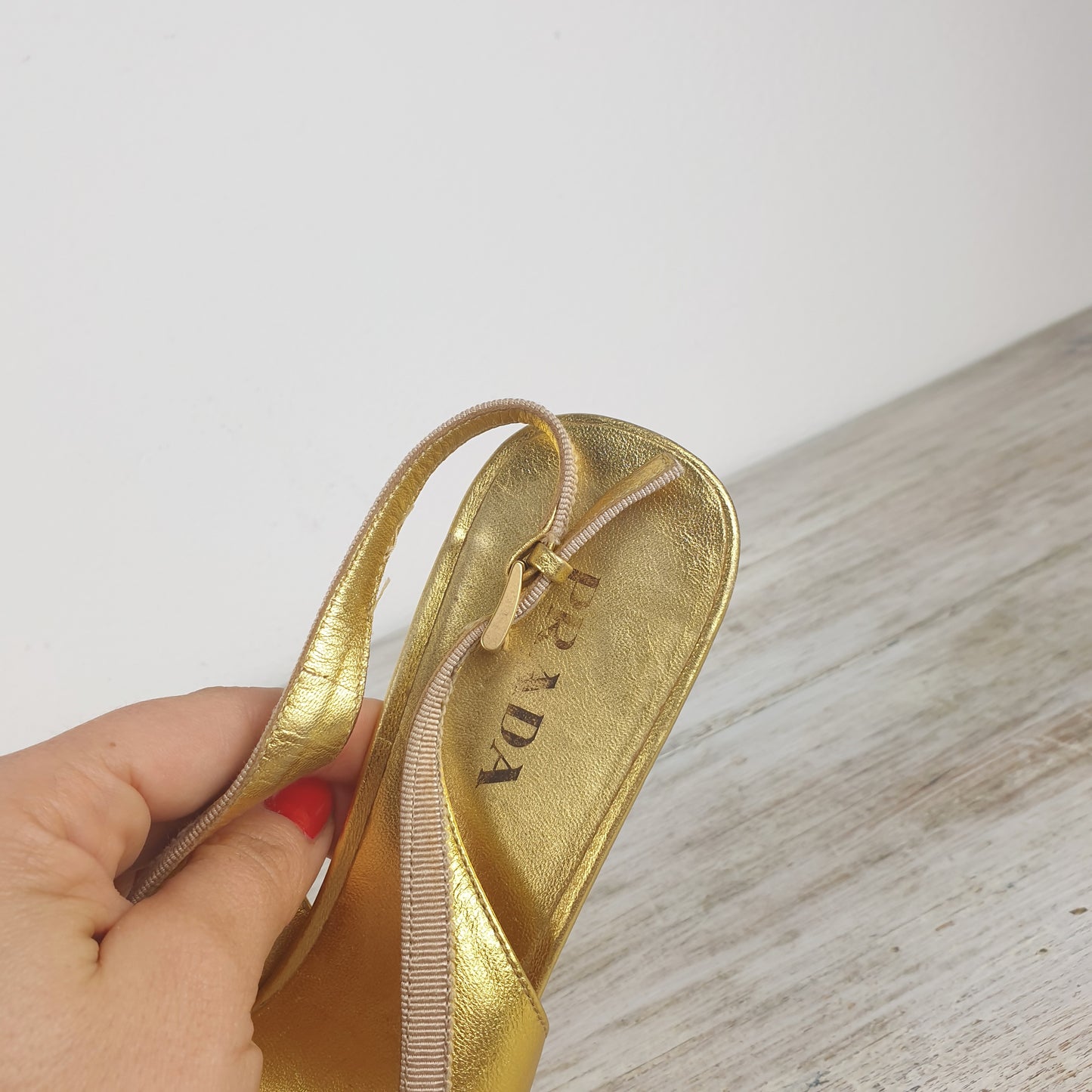 Slingback Prada pelle oro nr.39