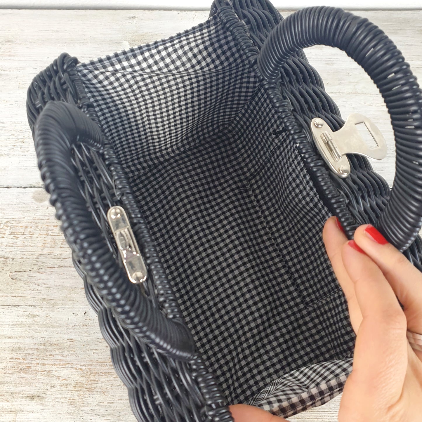 Borsa rigida intrecciata nera