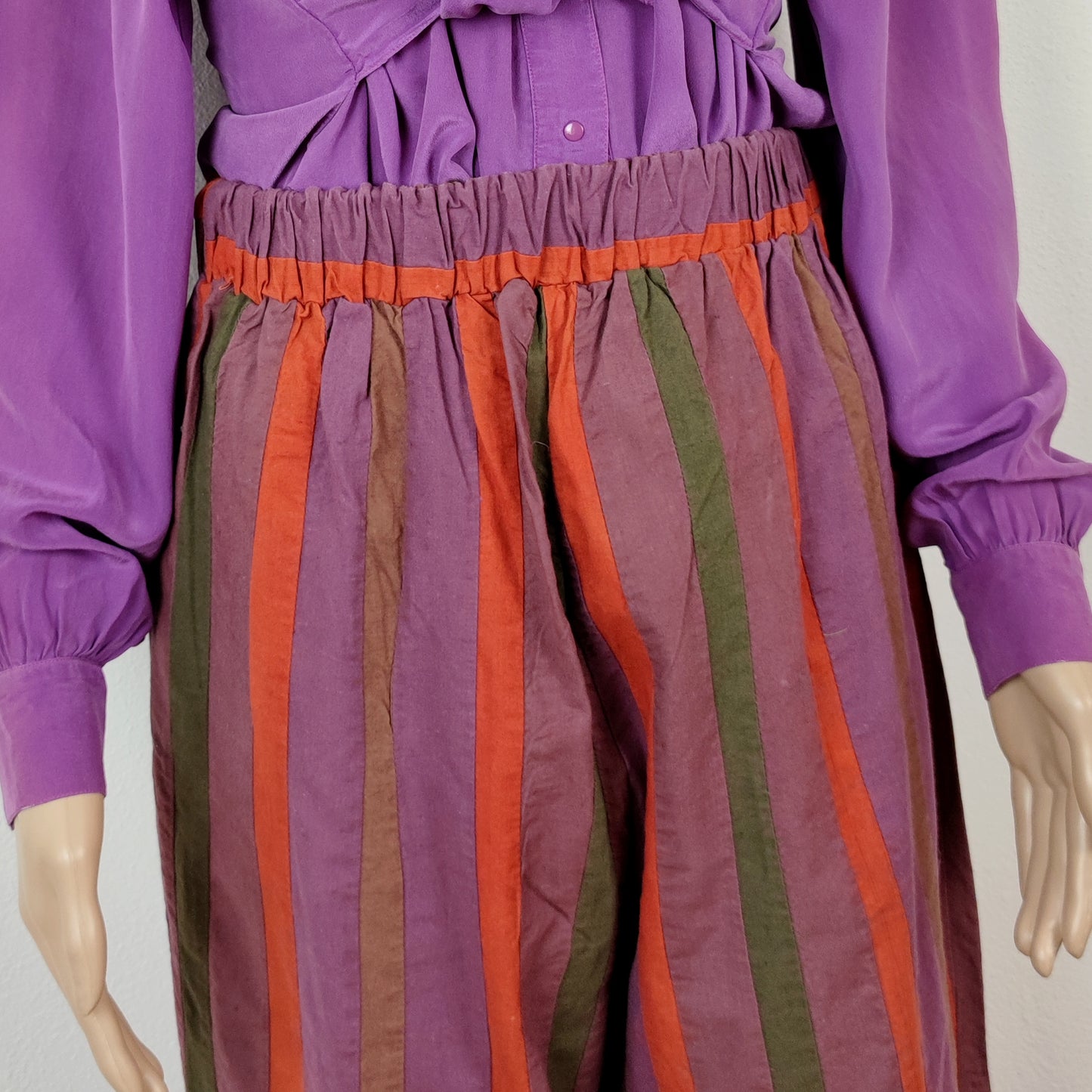 Pantaloni Romeo Gigli rigoni verticali viola