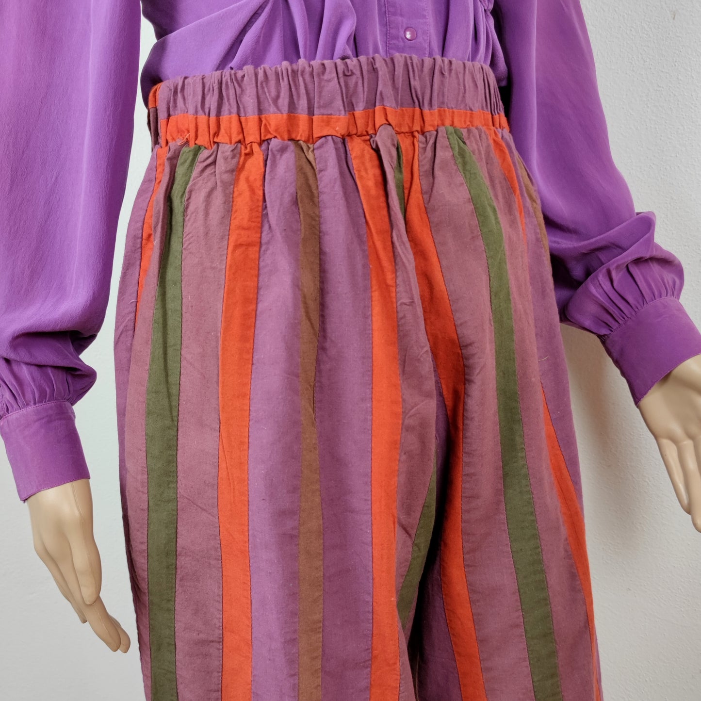 Pantaloni Romeo Gigli rigoni verticali viola