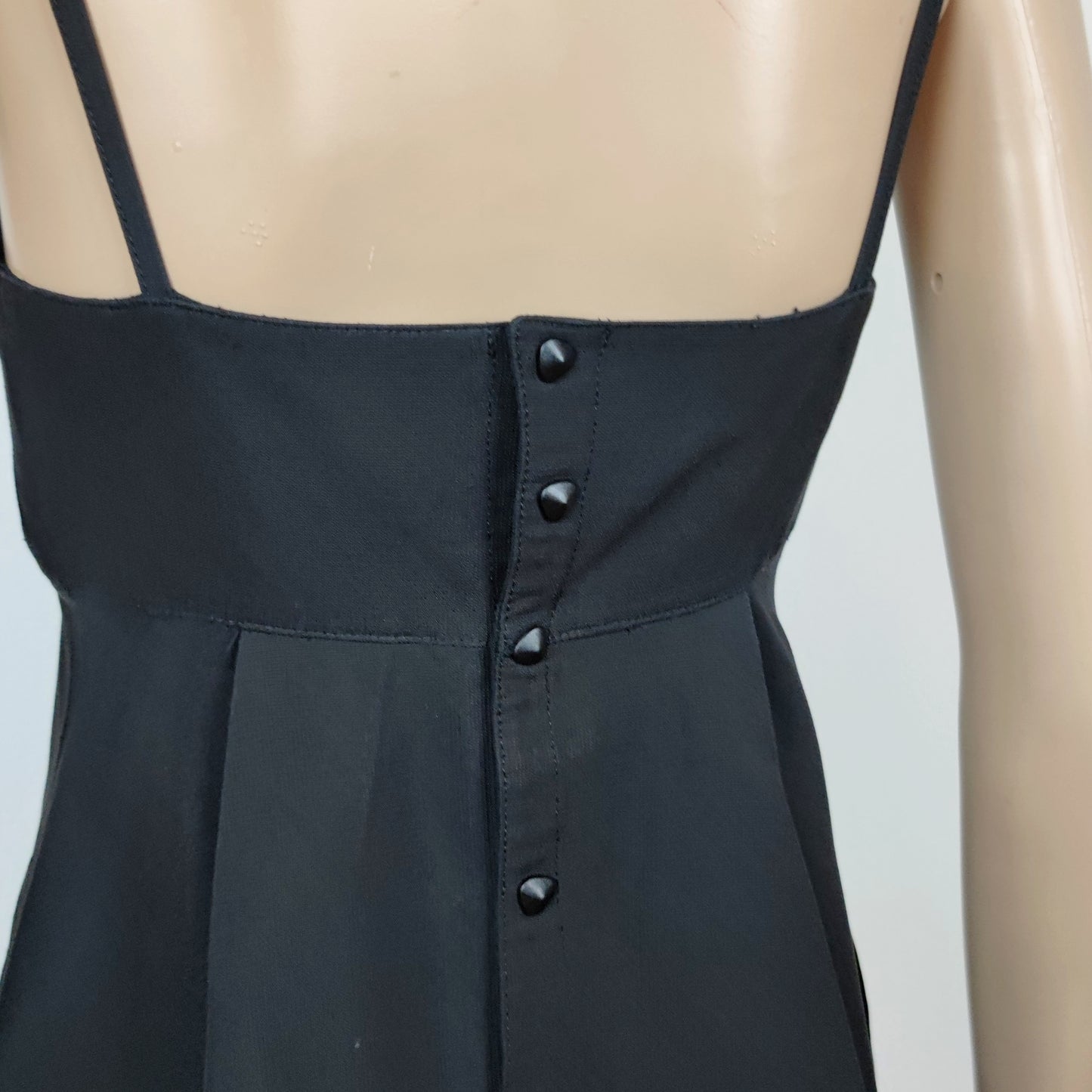 Abito Thierry Mugler nero con fibbia sul seno