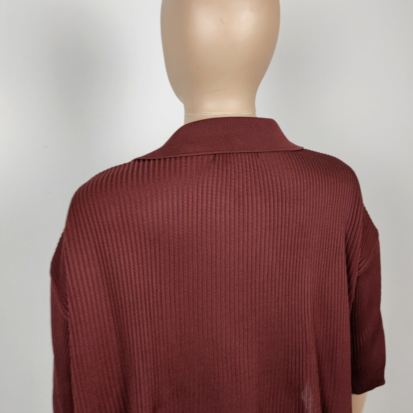 Pull Issey Miyake maglia marrone
