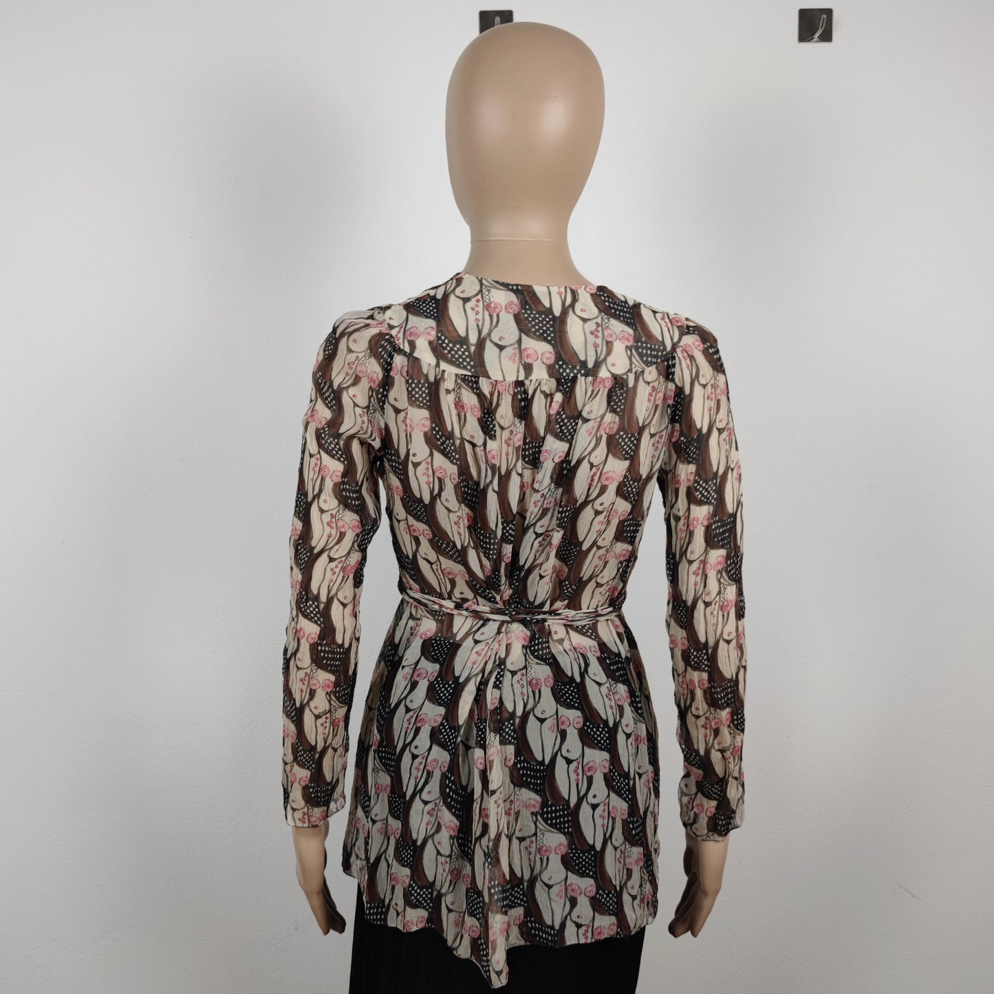 blusa Prada da collezione - naked women