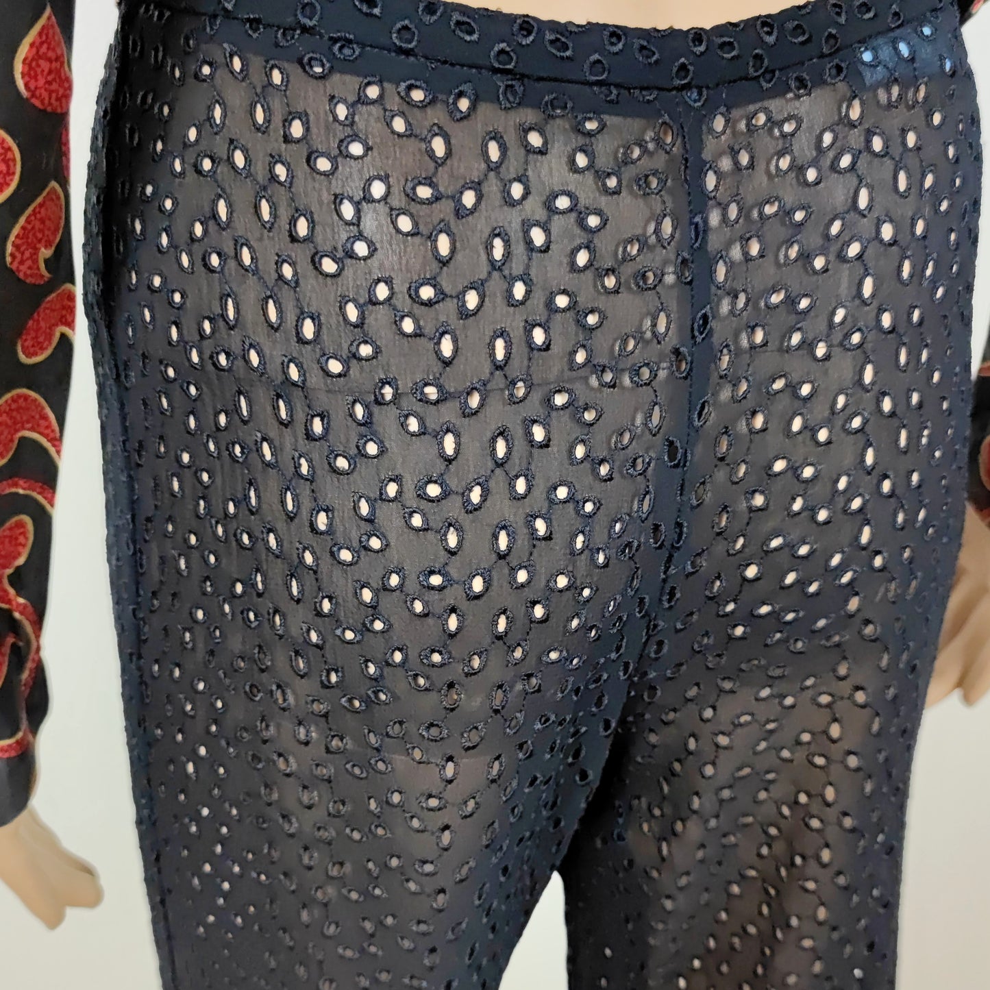 pantaloni neri traforati Romeo Gigli