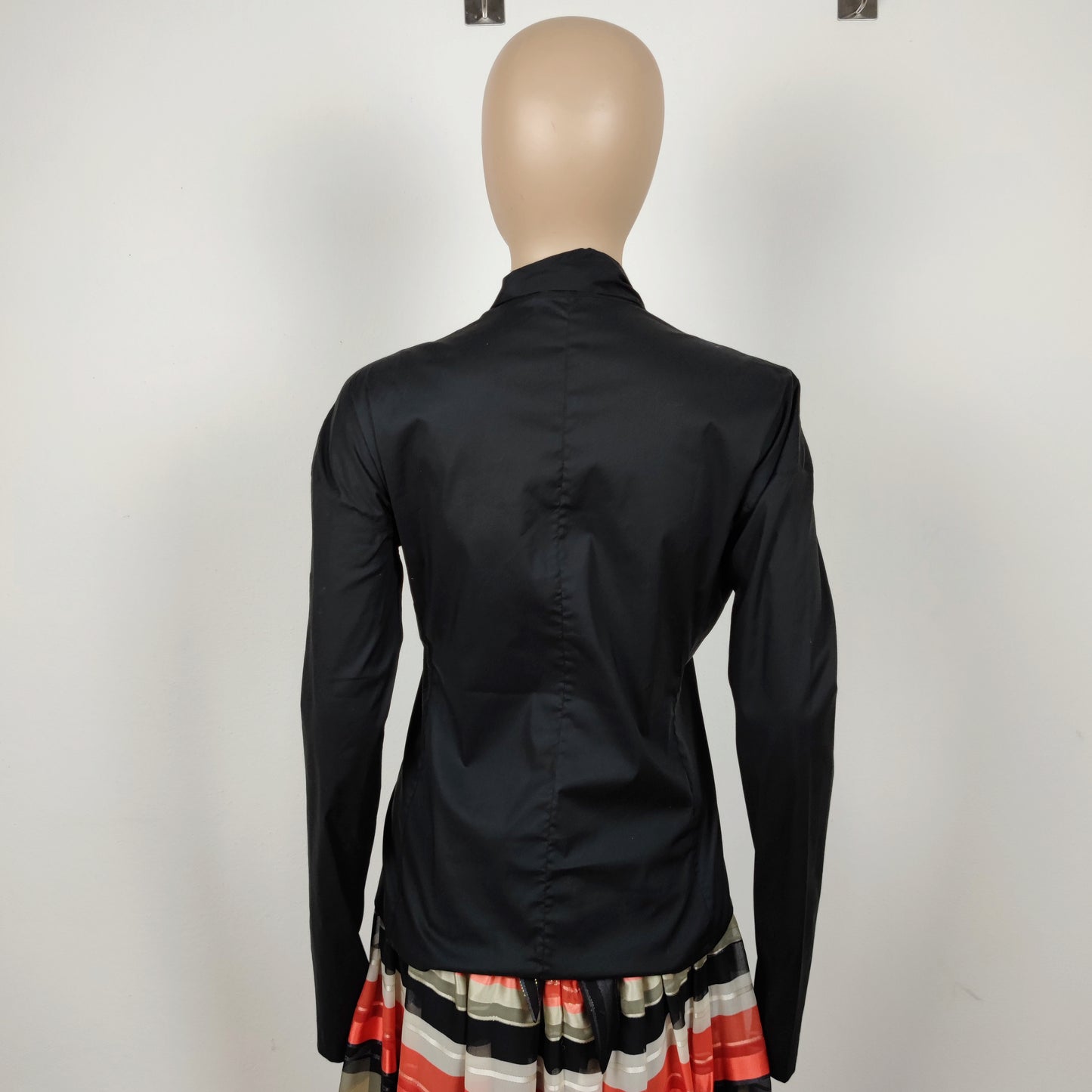 camicia Romeo Gigli nera con fiocchi
