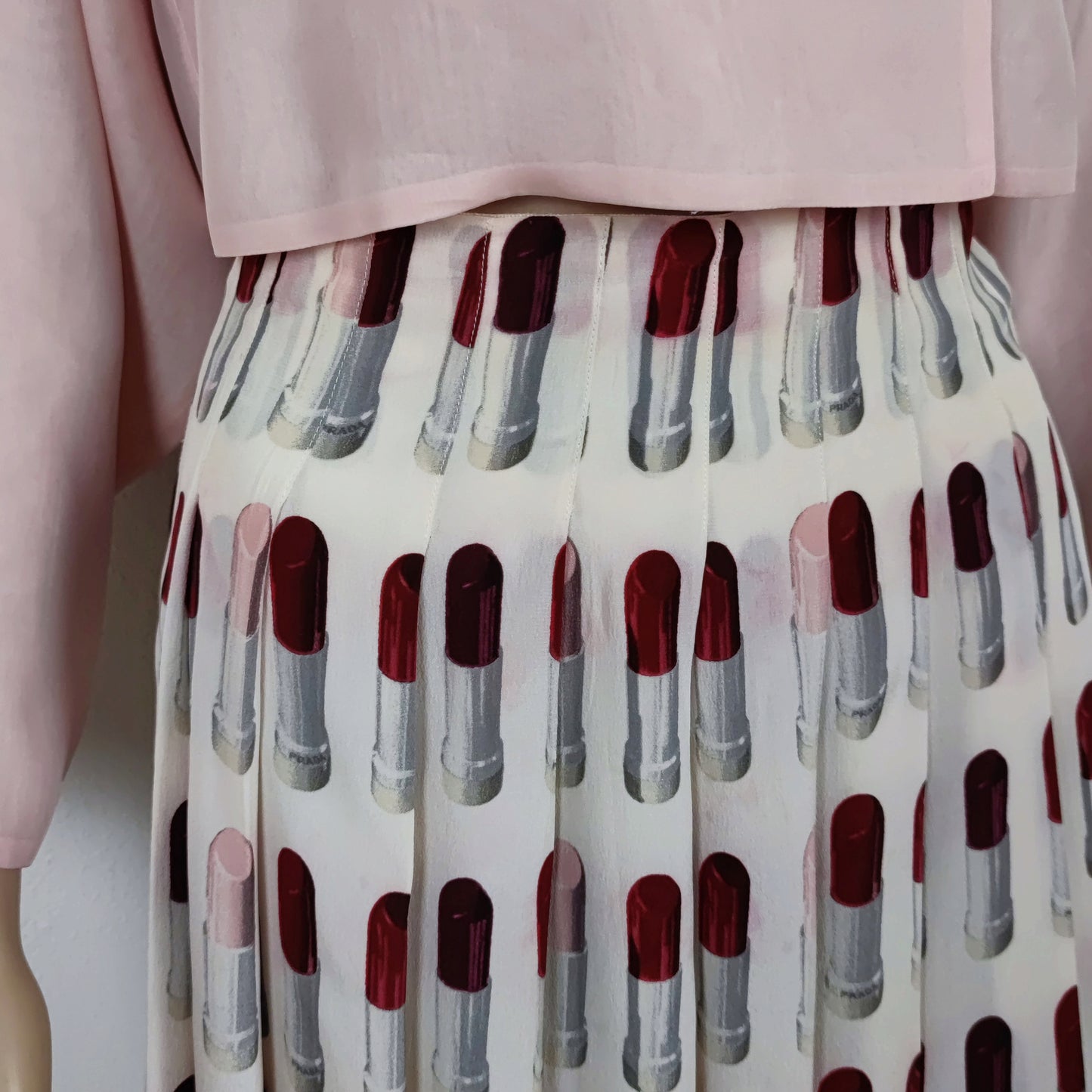 gonna Prada lipstick