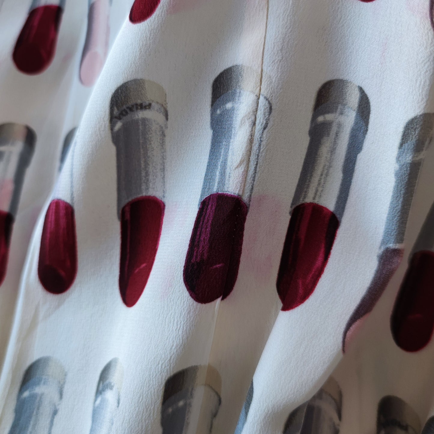 gonna Prada lipstick