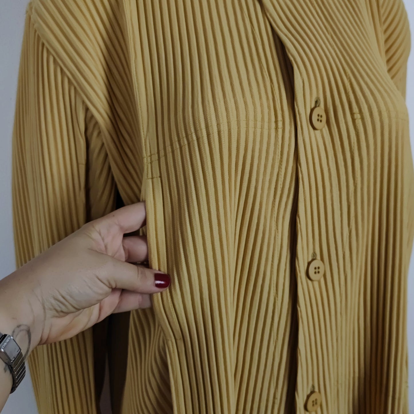 Giacca Homme Plissé Issey Miyake gialla