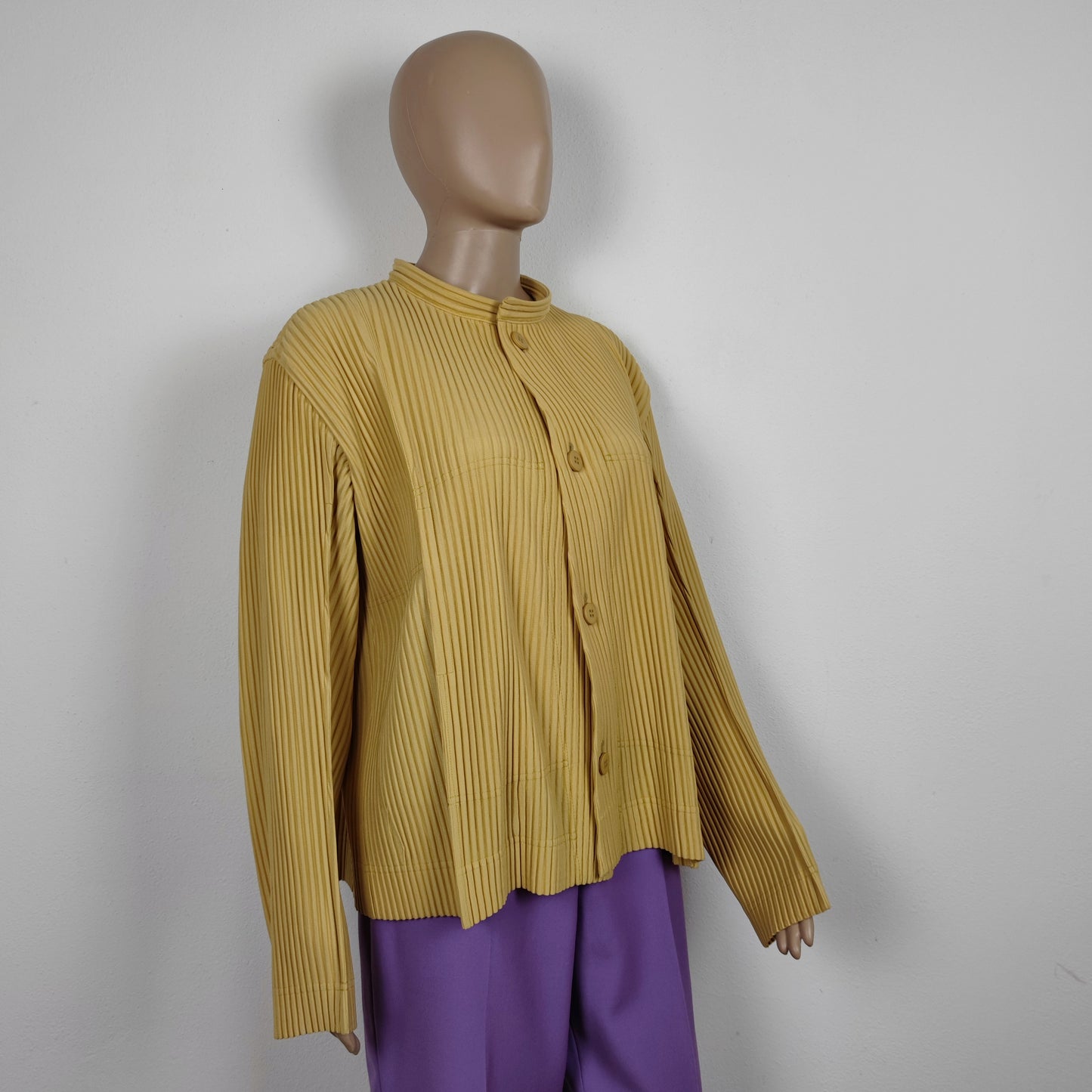 Giacca Homme Plissé Issey Miyake gialla