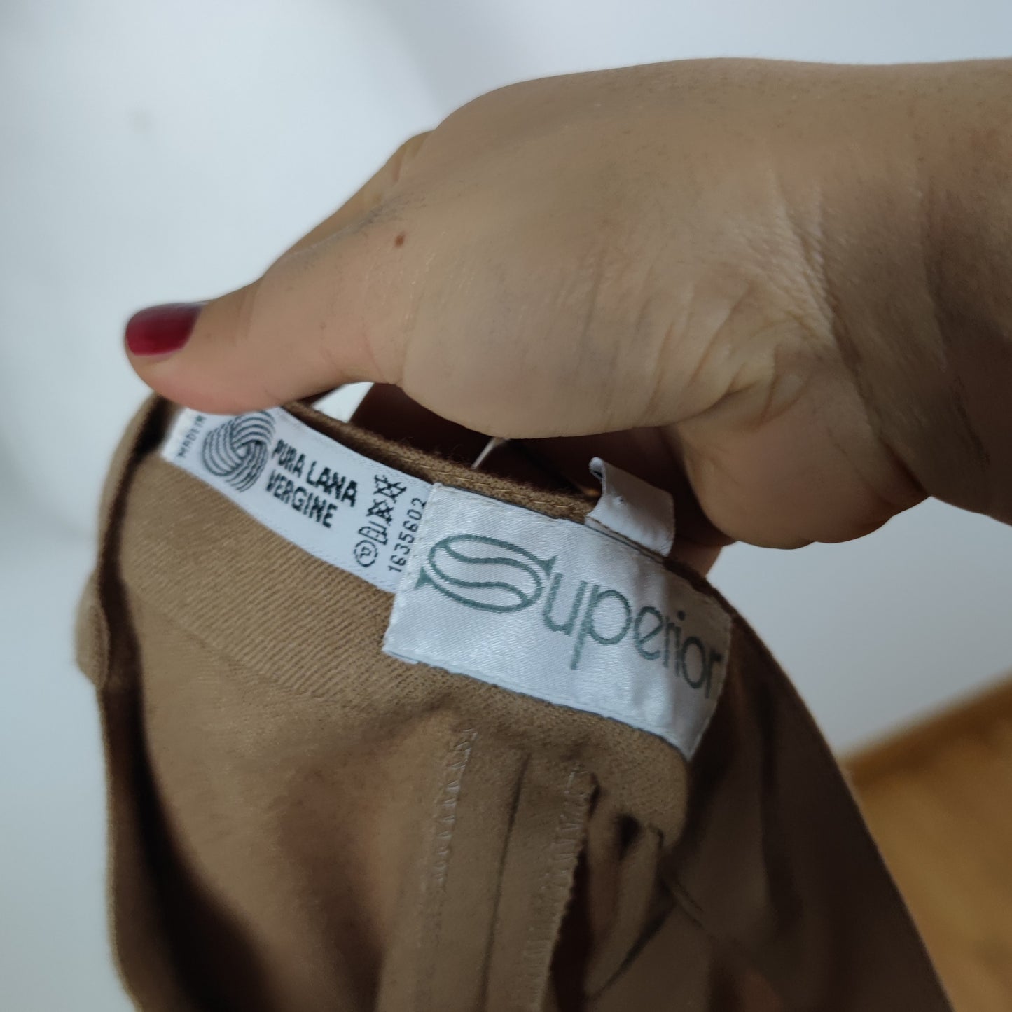 pantaloni a vita alta cammello