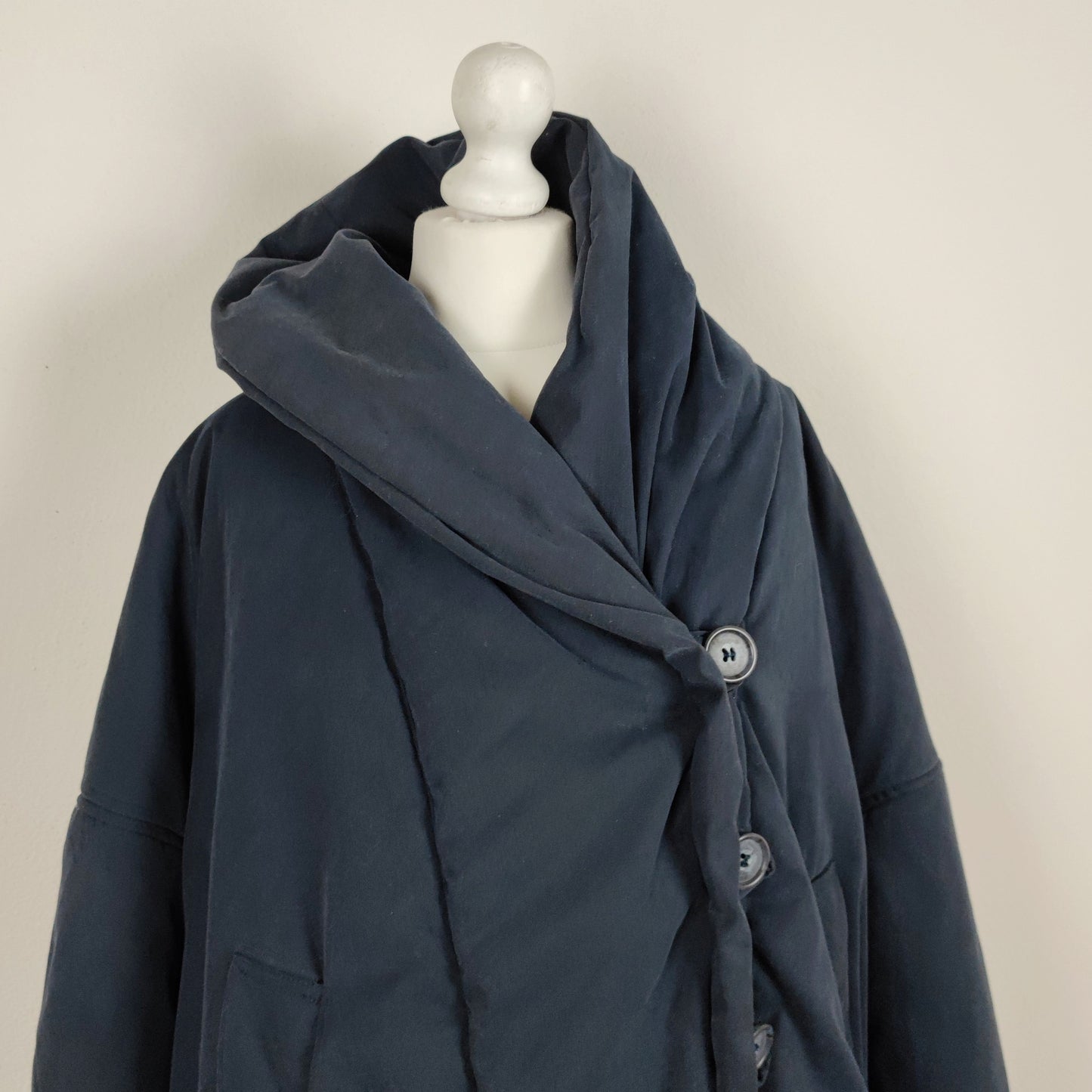Piumino blu G di Romeo Gigli