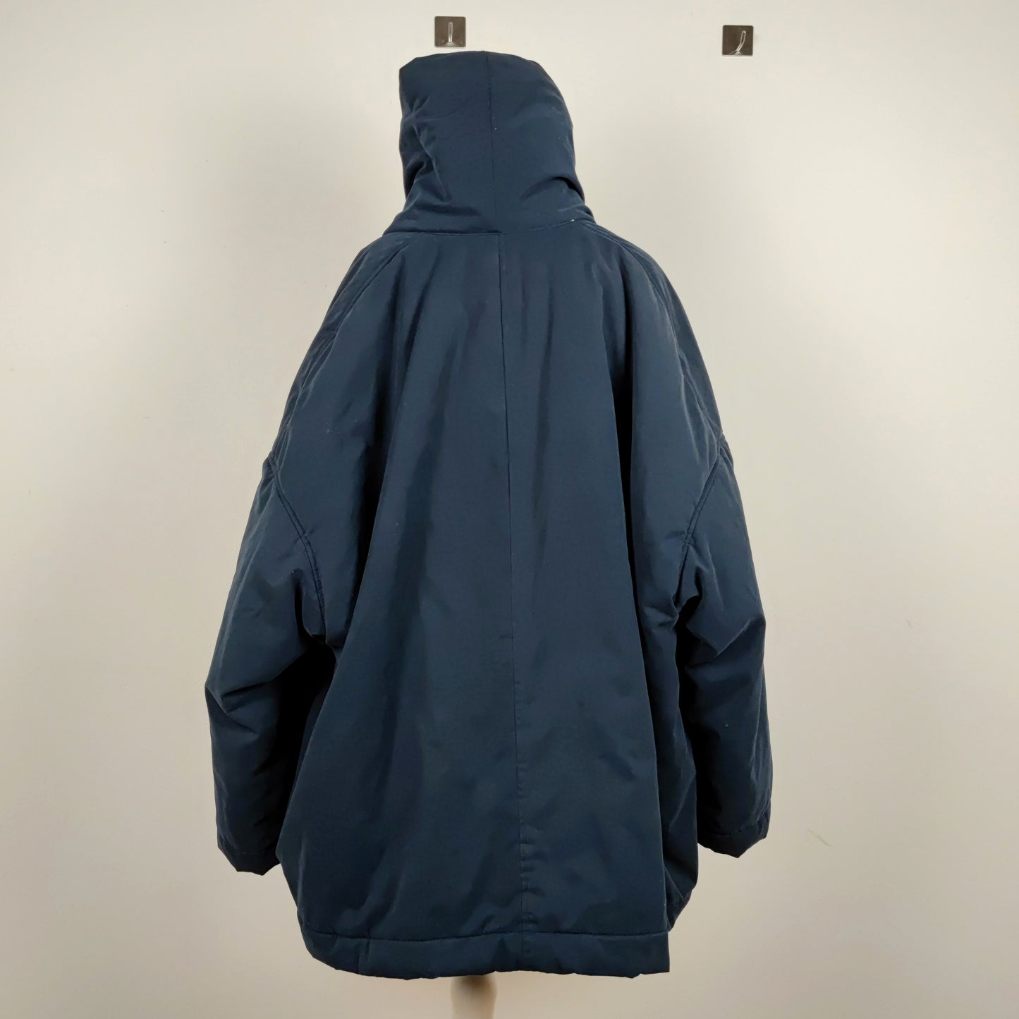 Piumino blu G di Romeo Gigli