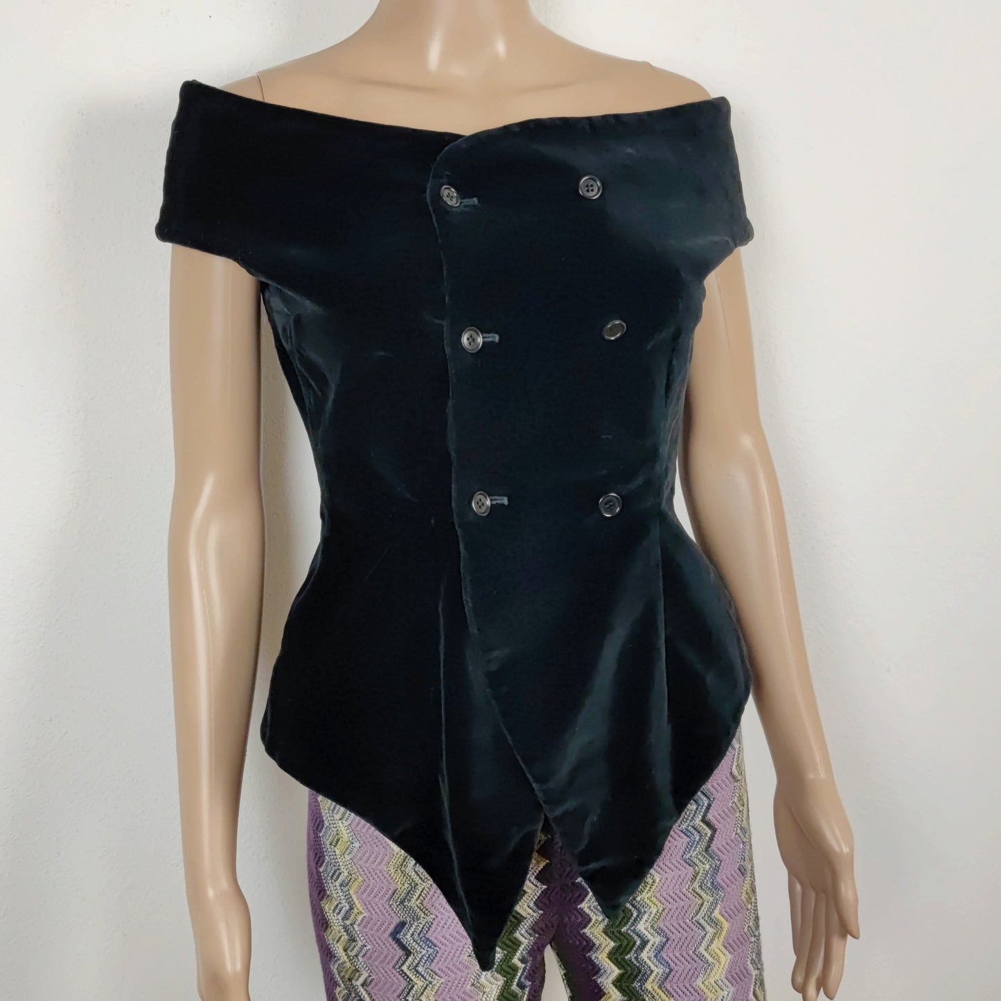 Corpetto in velluto nero Romeo Gigli 1991
