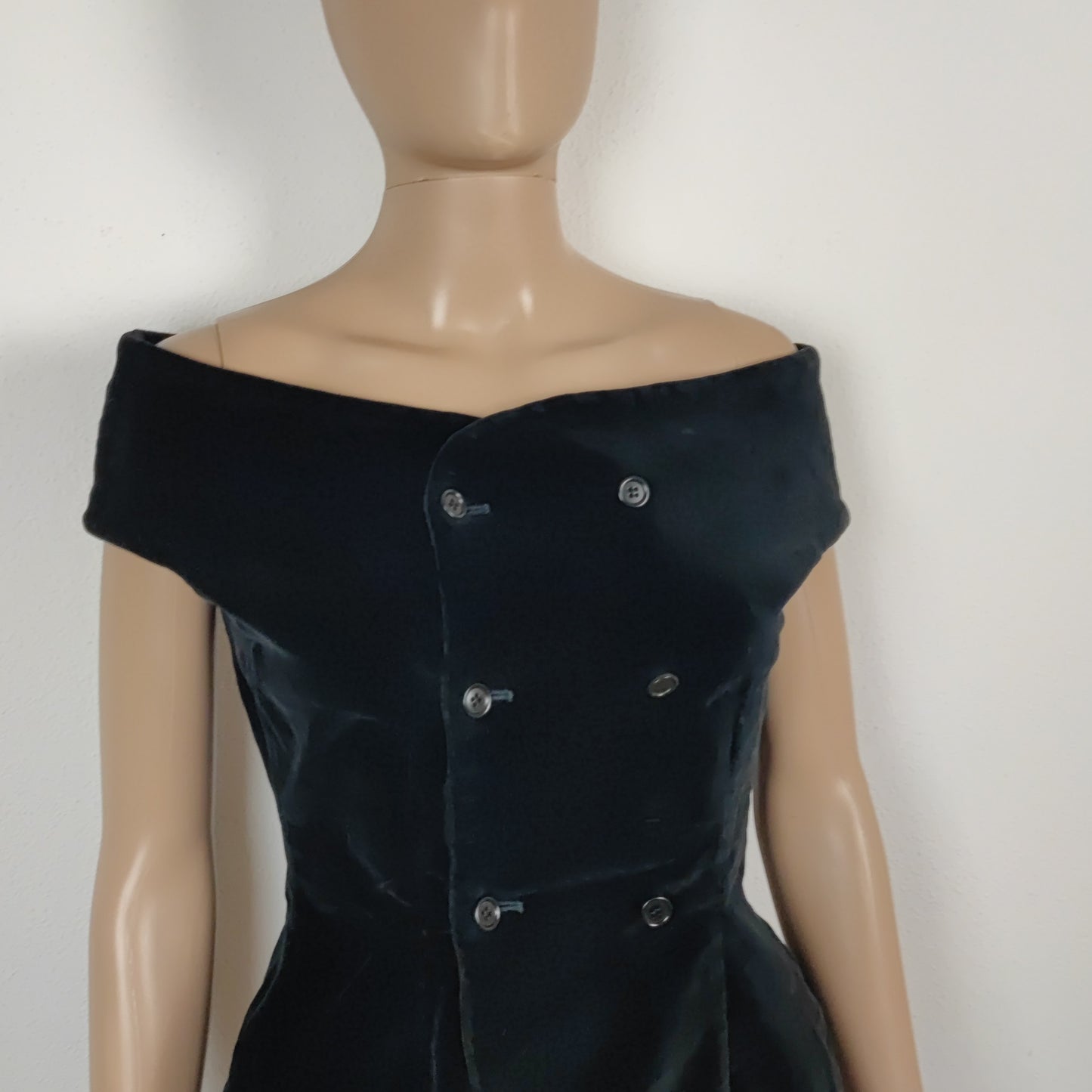 Corpetto in velluto nero Romeo Gigli 1991