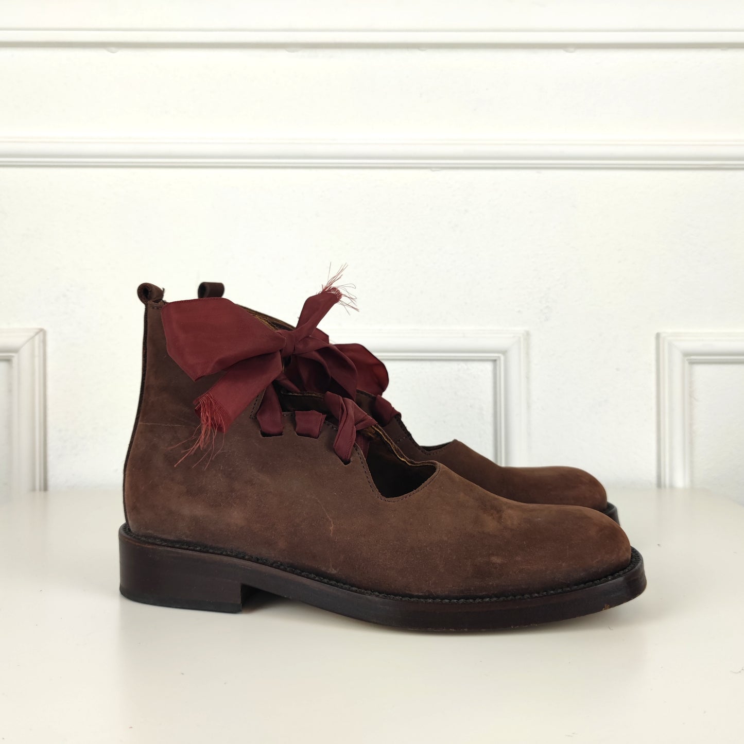 Scarpe Romeo Gigli con nastro
