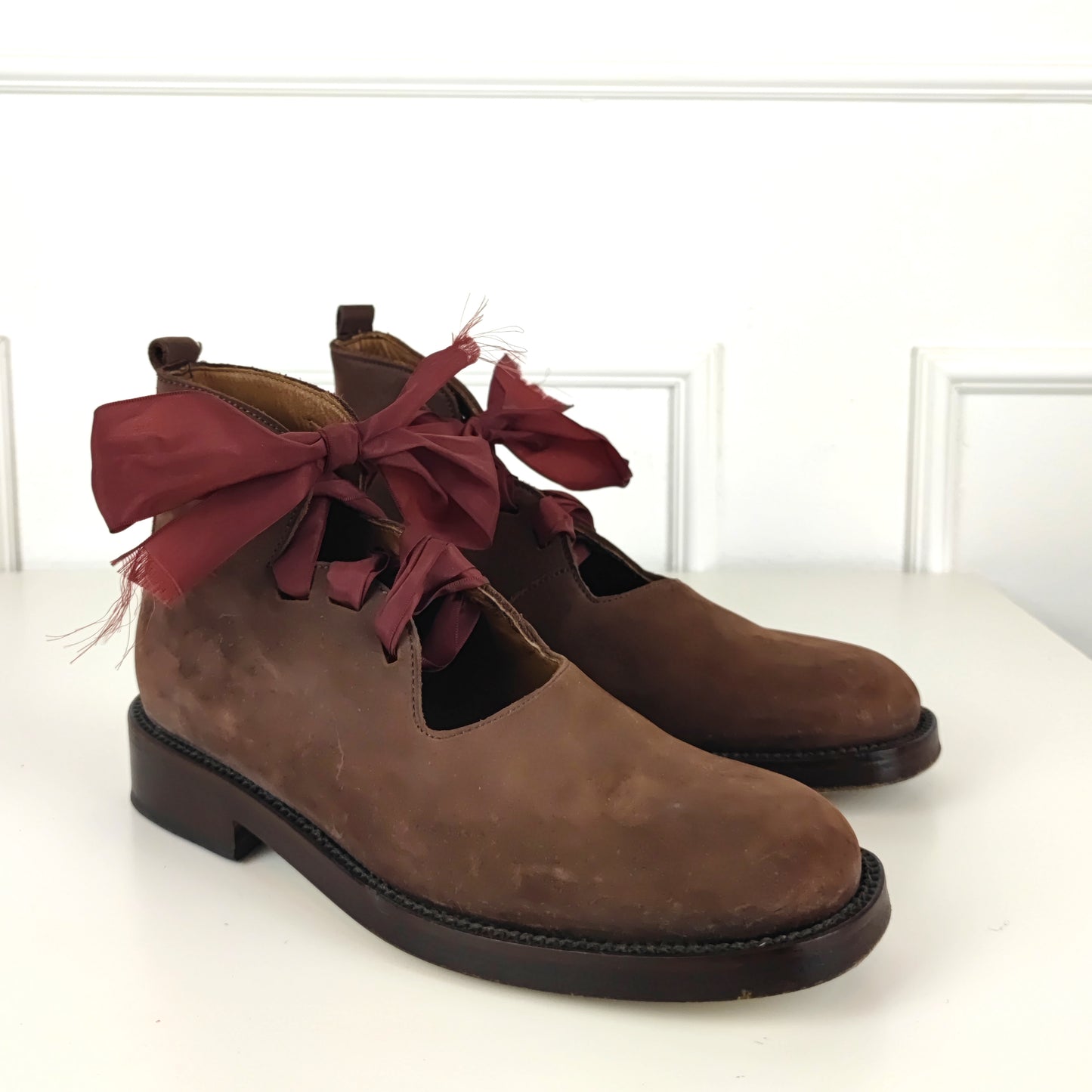 Scarpe Romeo Gigli con nastro