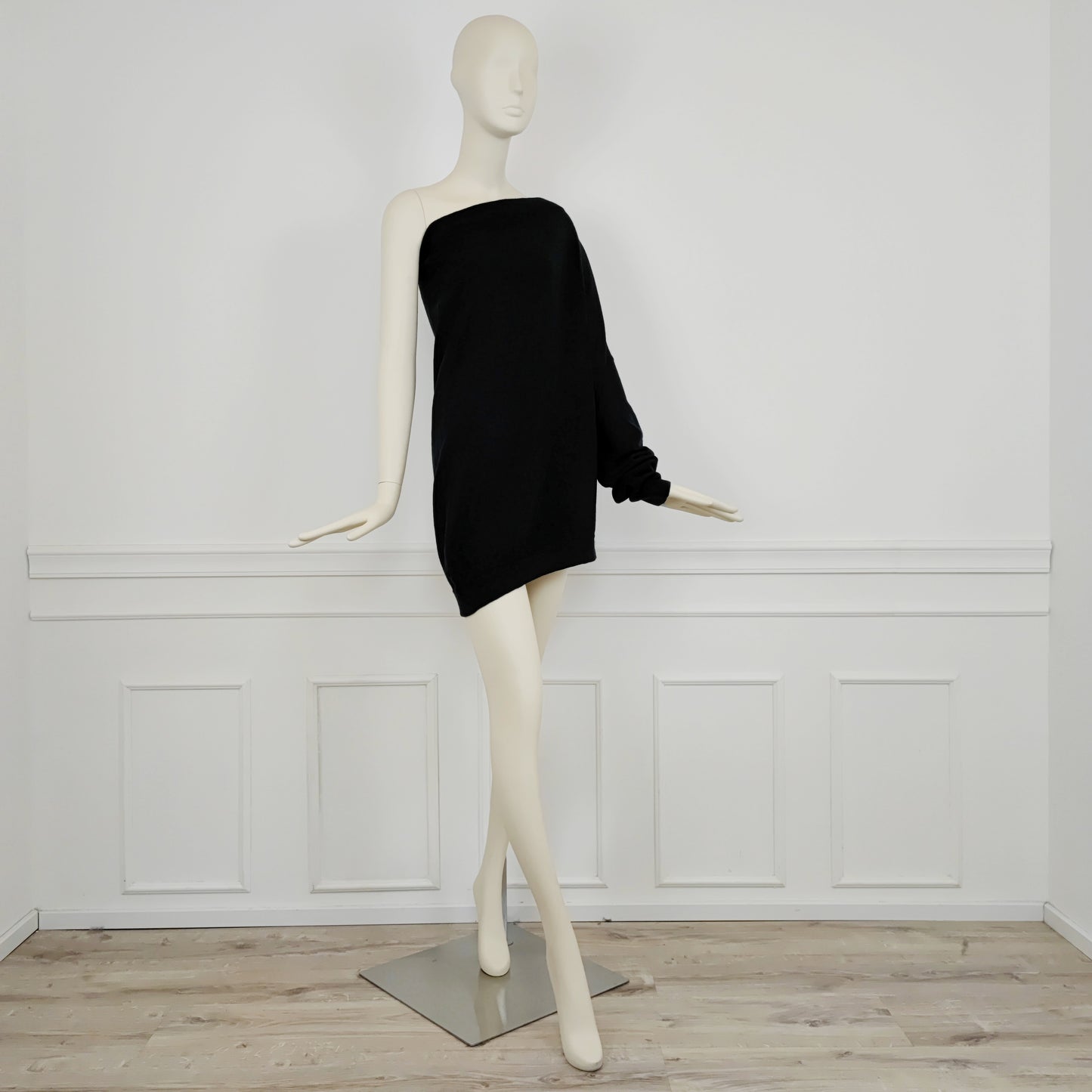 Maglione - abito monospalla Romeo Gigli 1990