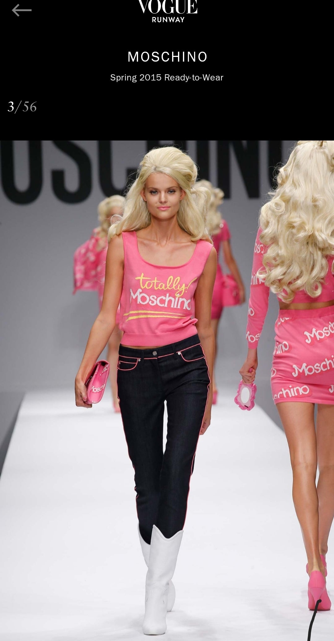 Top "Totally Moschino" maglia rosa