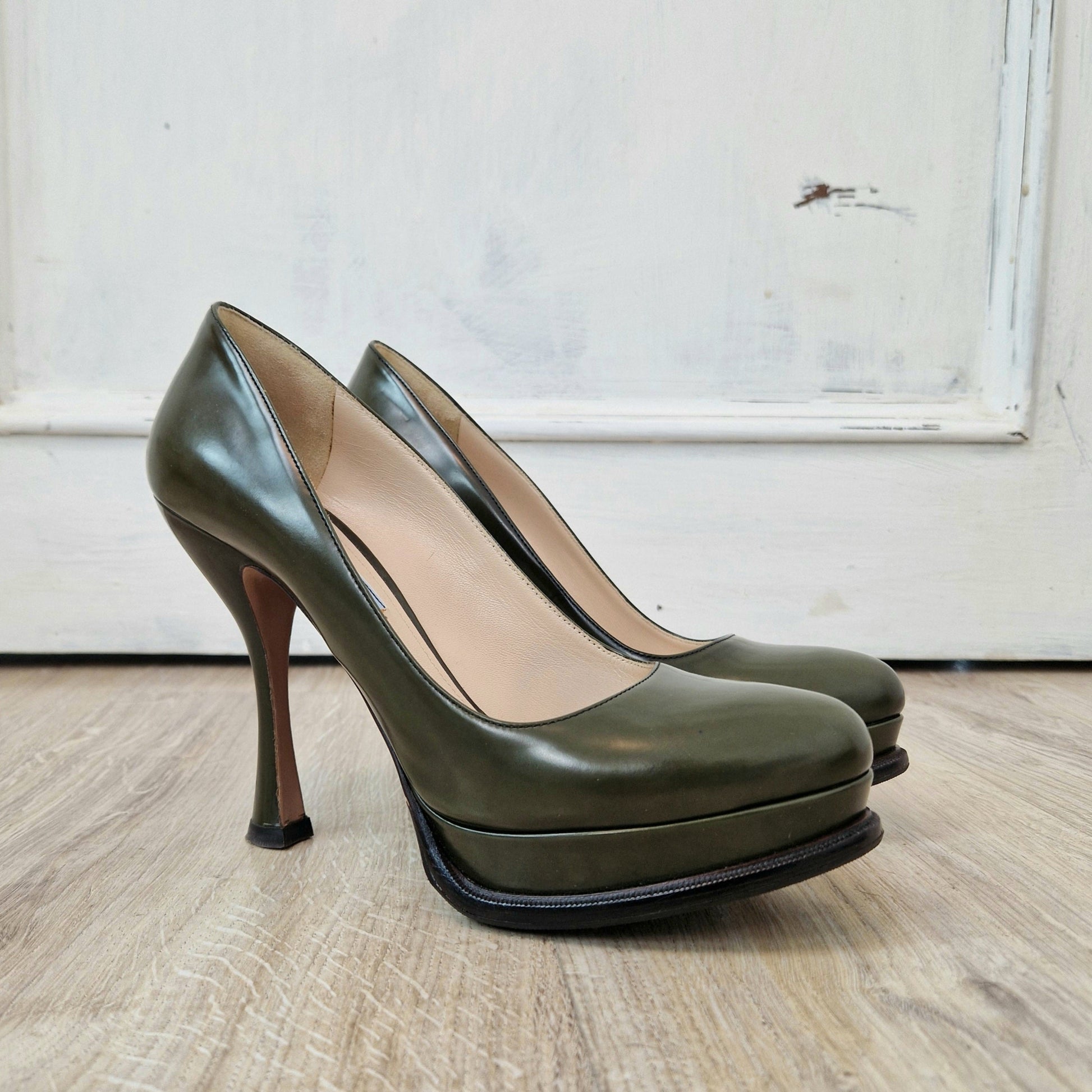 Prada Scarpe in pelle verde