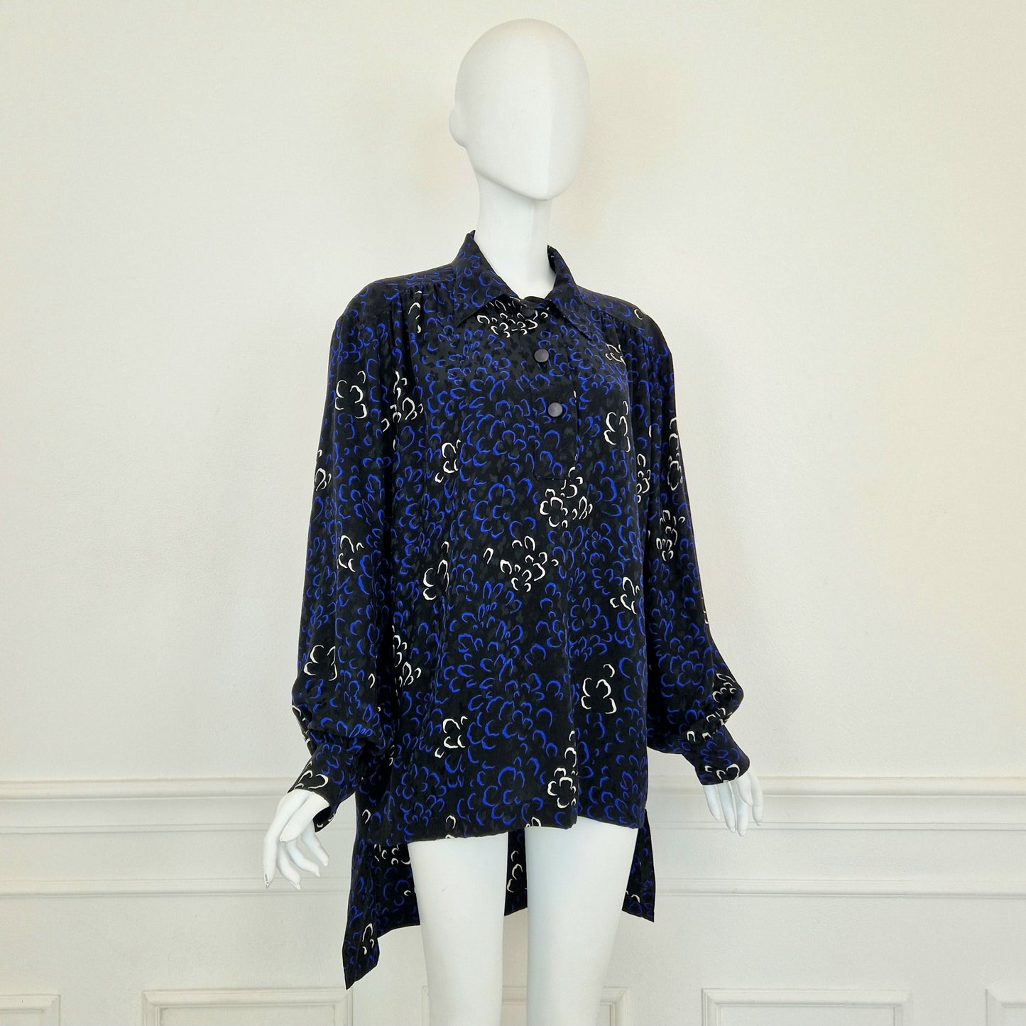 Yves Saint Laurent | Blusa oversize in seta