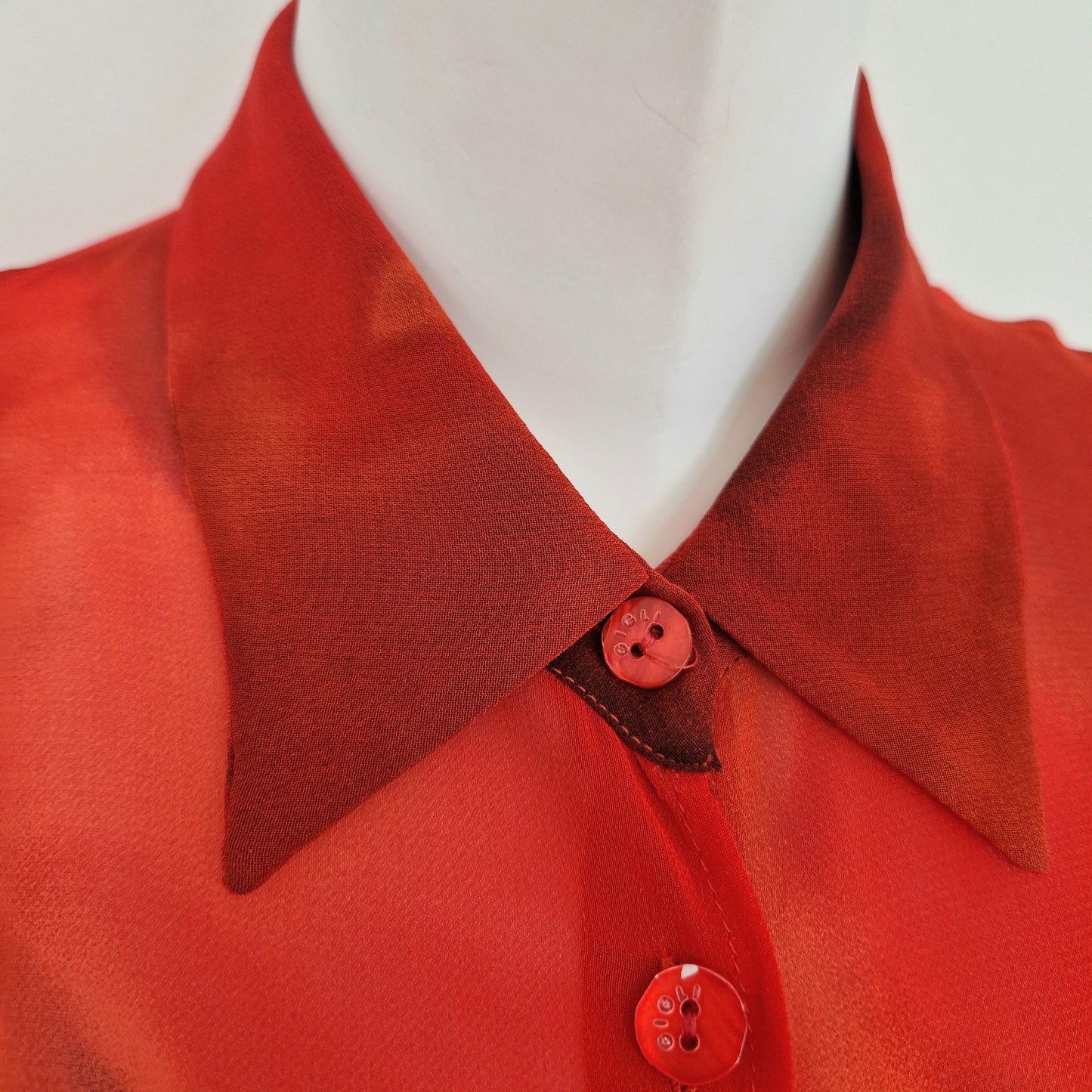 Romeo Gigli | Camicia rossa velata