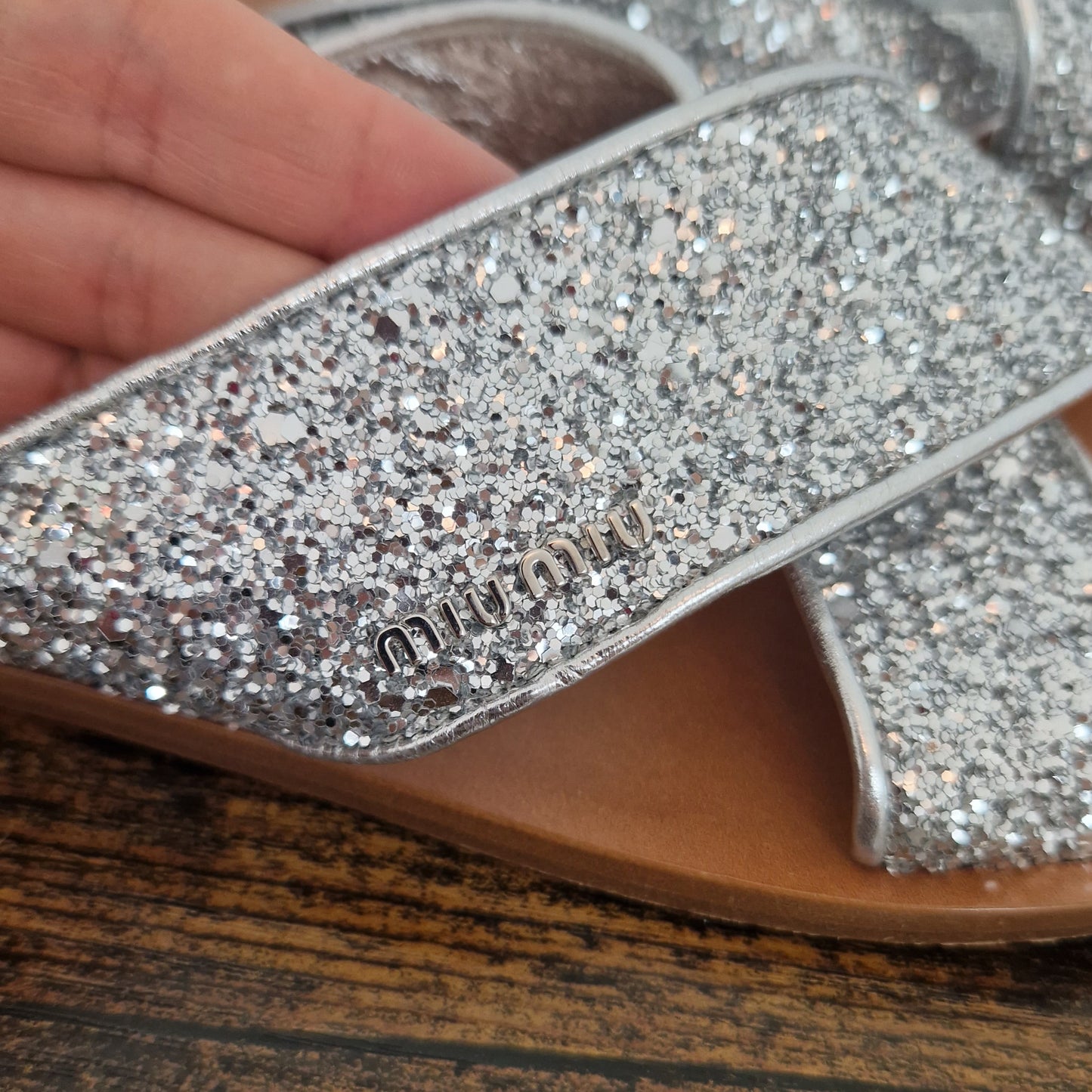 Miu Miu | Ciabatte glitter con incrocio