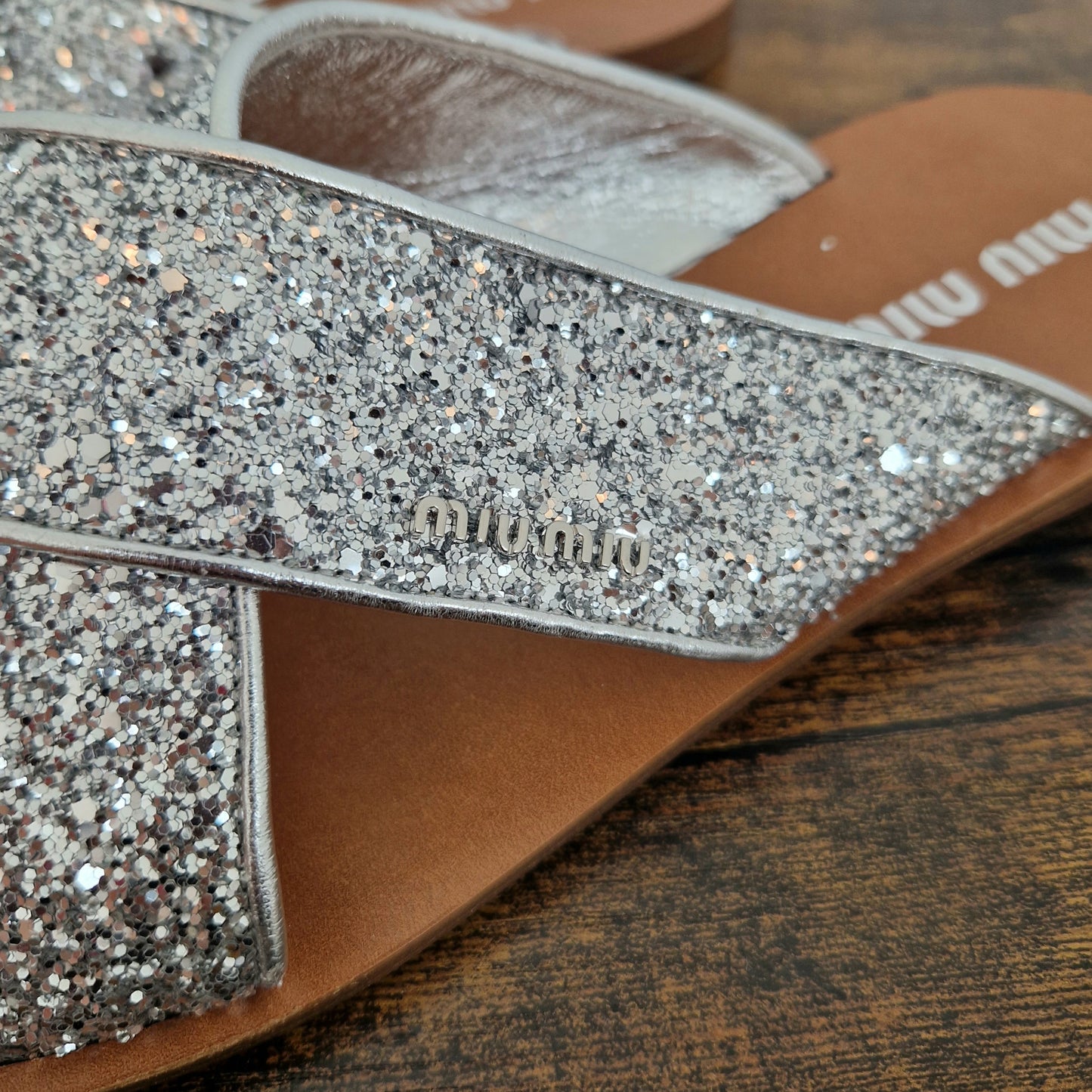 Miu Miu | Ciabatte glitter con incrocio