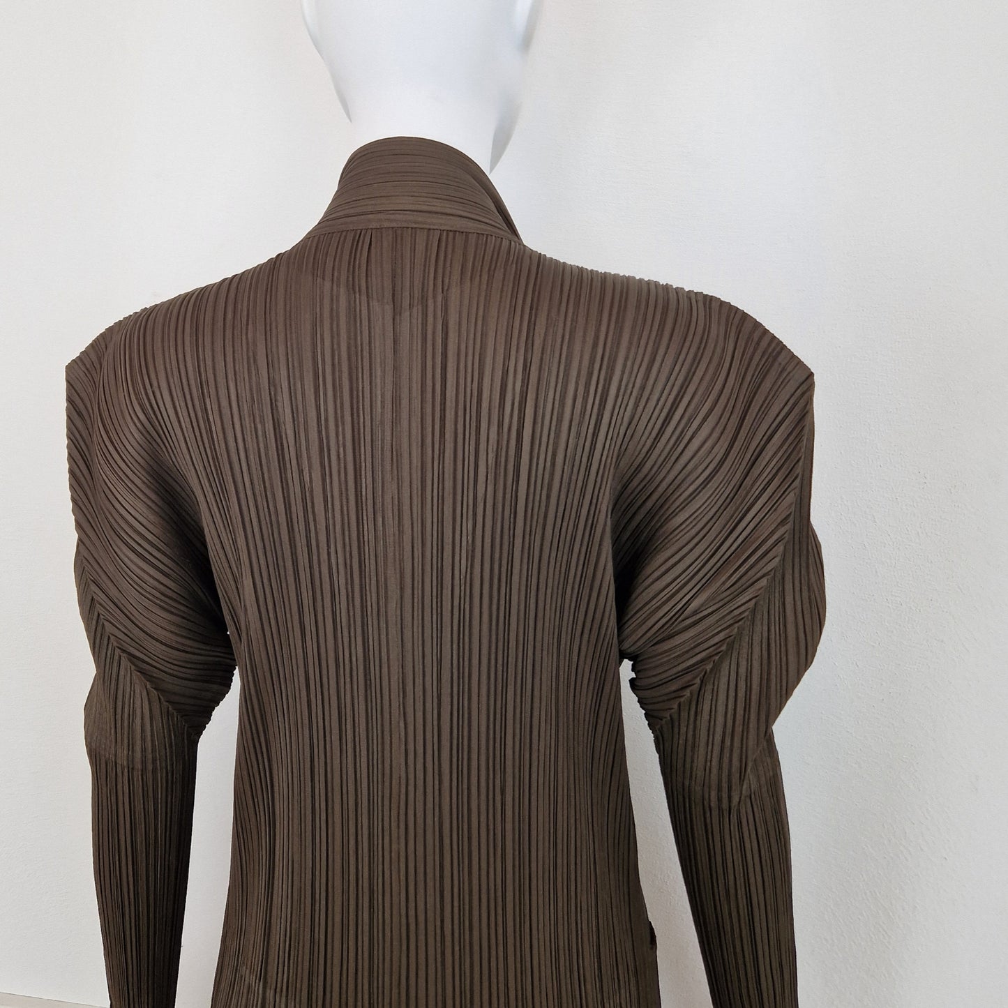 Pleats Please Issey Miyake | Abito chemisier / soprabito cioccolato