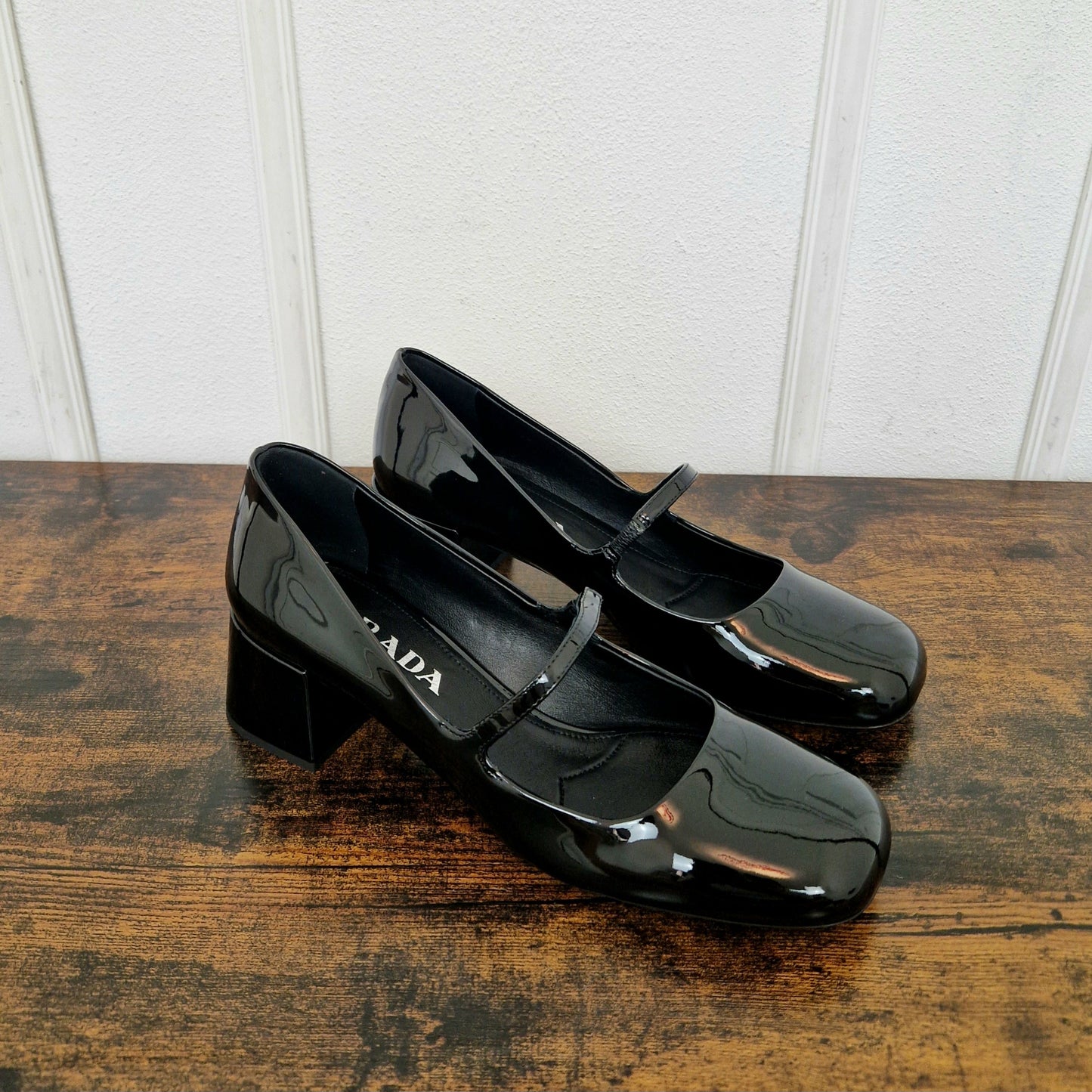 Prada | Mary jane in vernice nera nr.38