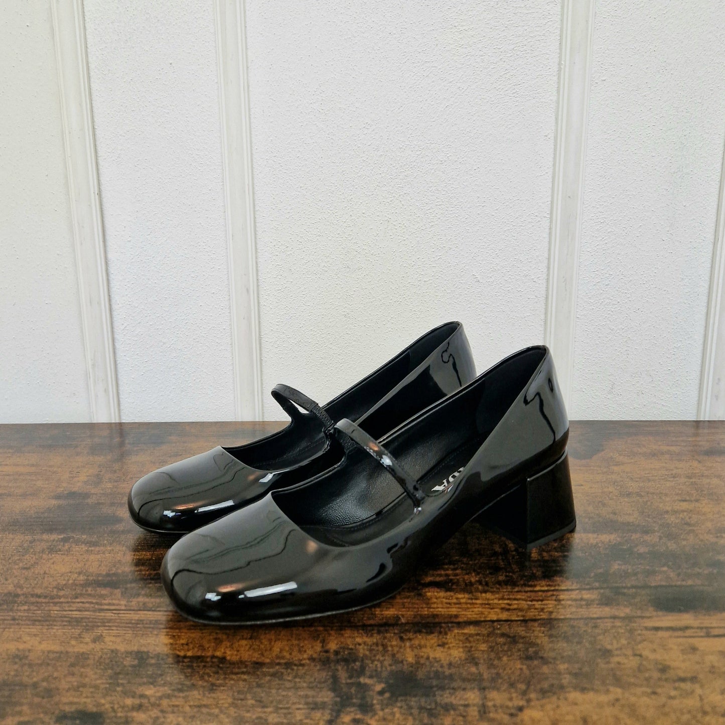 Prada | Mary jane in vernice nera nr.38