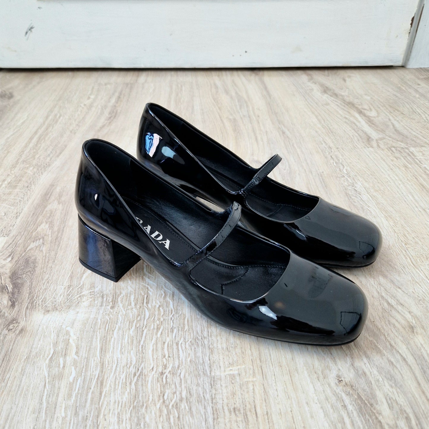 Prada | Mary jane in vernice nera nr.38